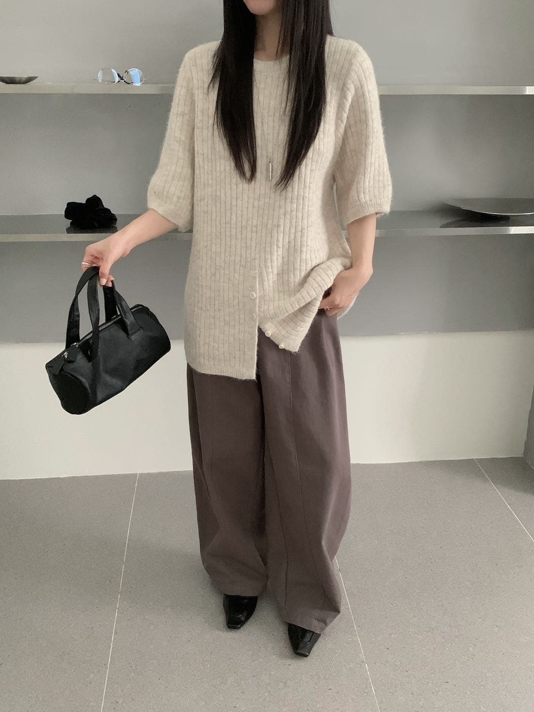 한 부서 캐주얼 수직 구덩이 기사 라운드 넥 반팔 니트 티셔츠 여성 봄 가을 루즈핏 측면 단추 트임 중간 길이 스웨터 상세 이미지 10