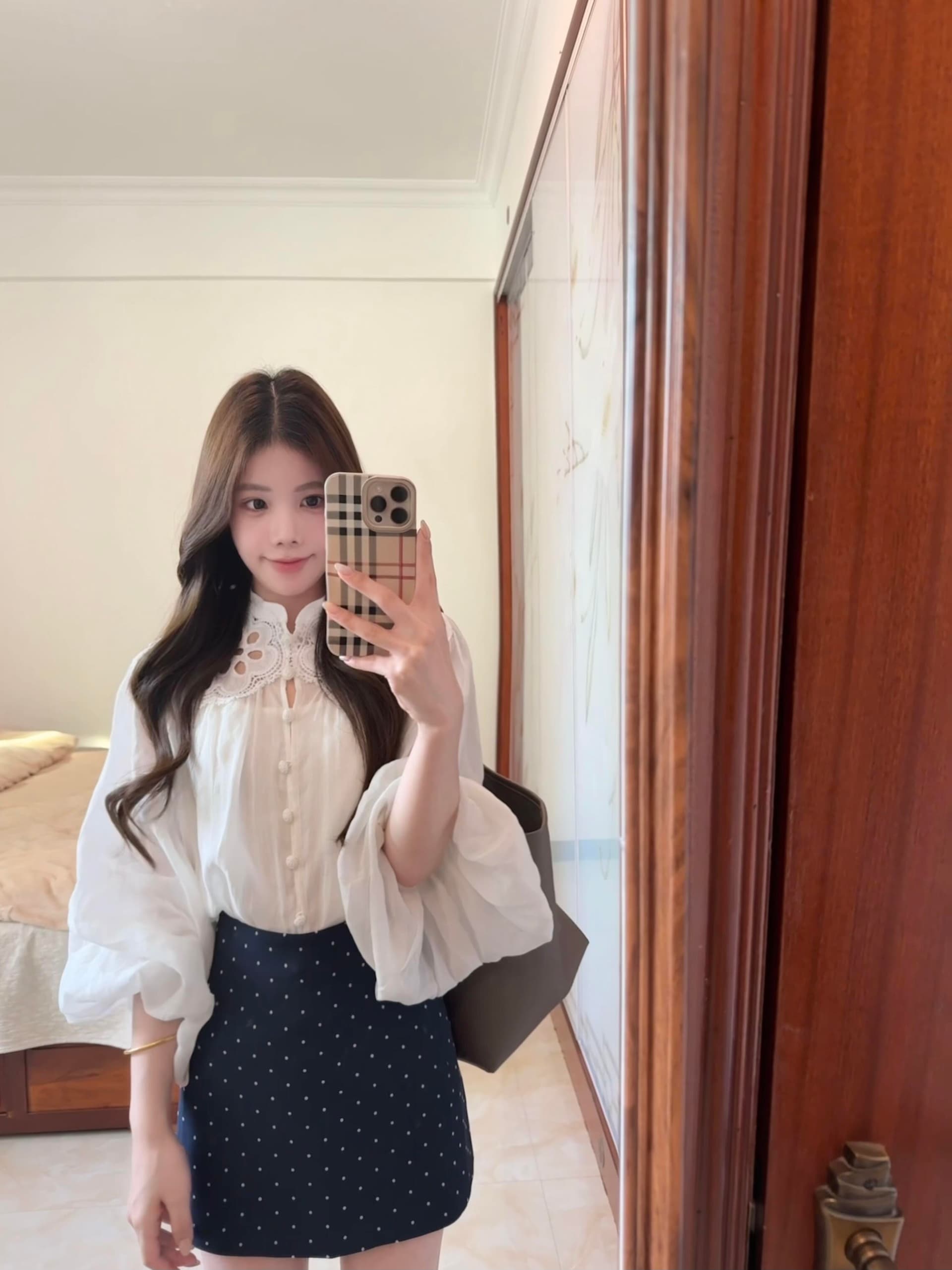 프랑스식 부드러운 바람 세트 블라우스 자이언트 잘 생긴 ~ 중 투피스 세트 봄 새로운 출퇴근 슬림해 보이는 도트 무늬 반신 스커트 이미지 3