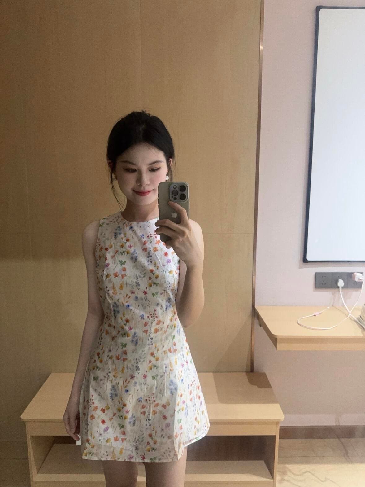 부드러운 바람 달콤함 작은 키 여성 드레스 여름 새로운 프랑스식 장난기 넘치는 연령 감소 꽃무늬 민소매 조끼 미니 스커트 상세 이미지 4