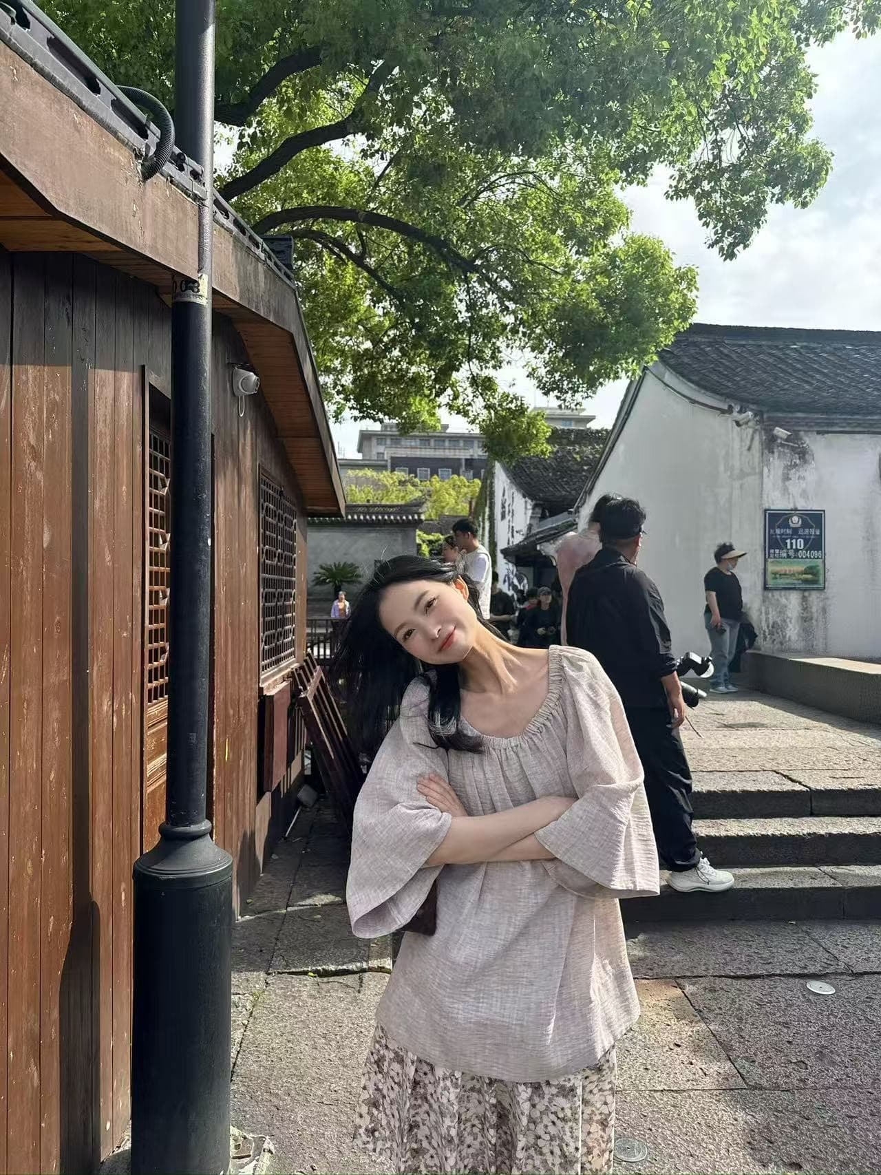 프랑스식 느긋한 바람 캐주얼 7부 소매 맨위 2026 년 새로운 레트로 문예 바람 꽃무늬 반신 치마 세트 여성 상세 이미지 2