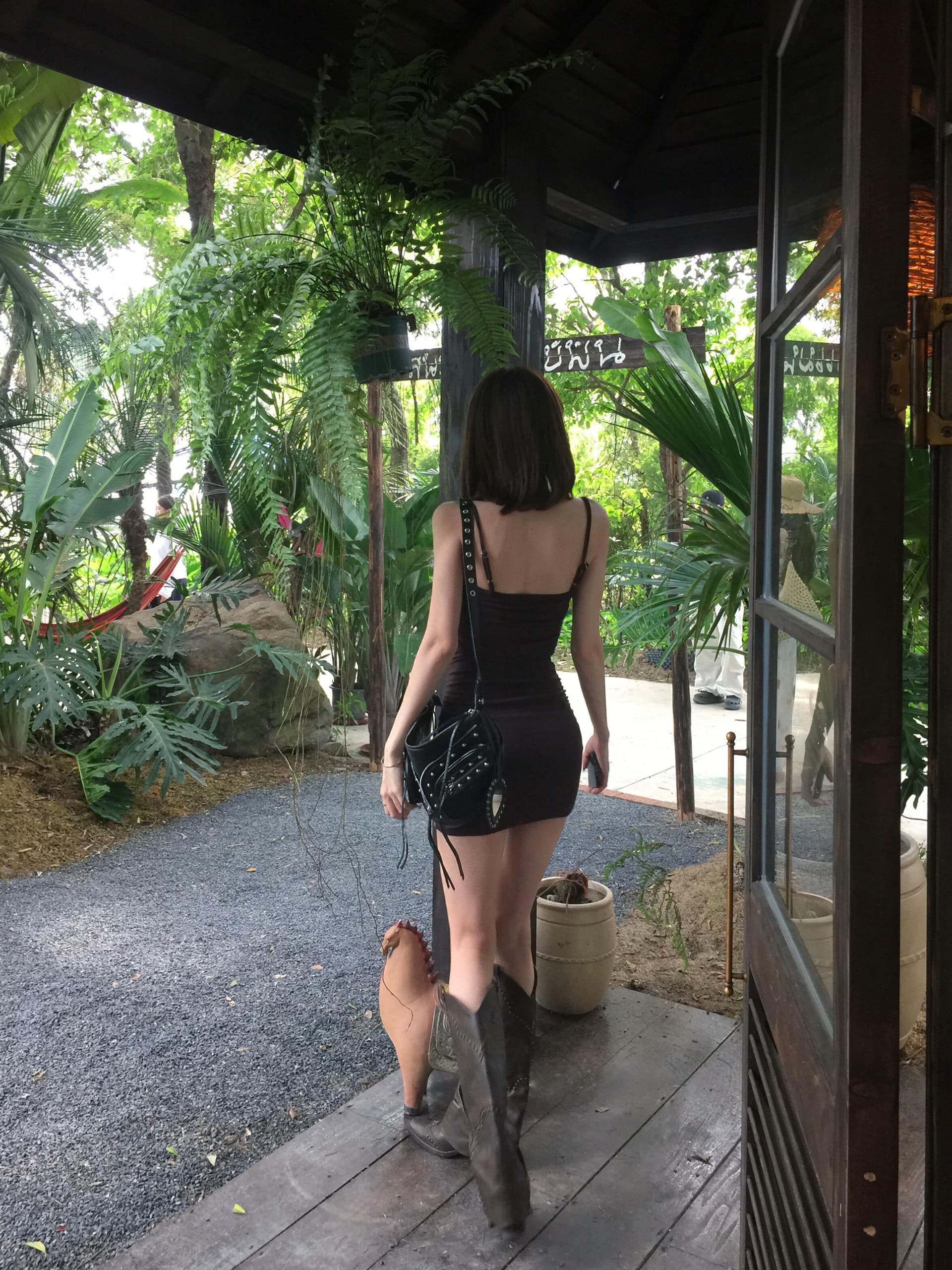 커피 색상 섹시함 핫걸 슬립 여성 드레스 여름 디자인 센스 작은 대중 허리 수축 몸매 가꾸기 고급 센스 타이트 스커트 미니 스커트 상세 이미지 3
