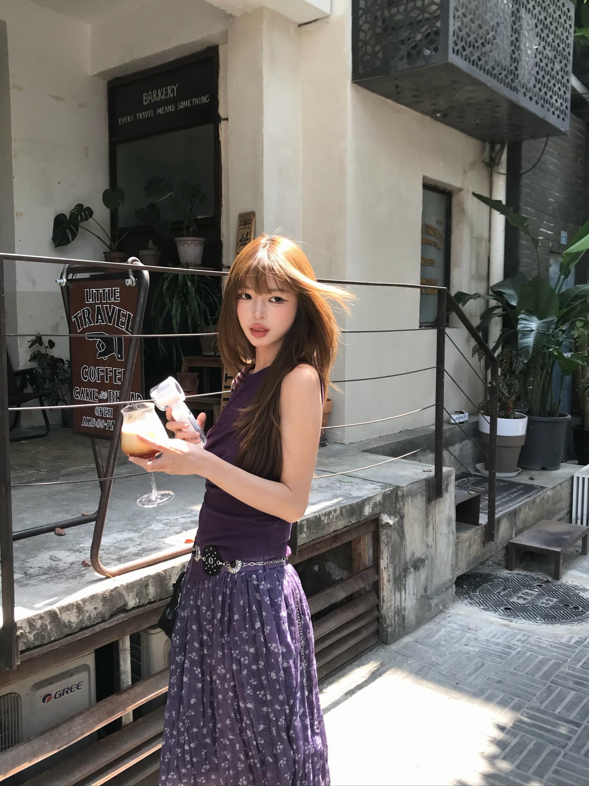 한 부서 레트로 보라색 레이스업 단추 민소매 조끼 꽃무늬 반신 스커트 여성 여름 고급 센스 두 조각 세트 드레스