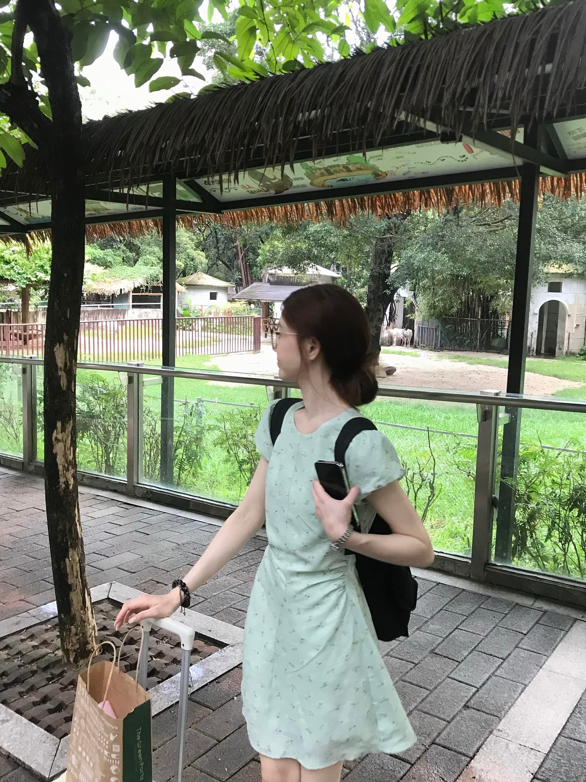 여름 레몬 여름 한 부서 거품 소매 꽃무늬 여성 드레스 여름 허리 수축 품격 부드러운 바람 미니 스커트 드레스 상세 이미지 4