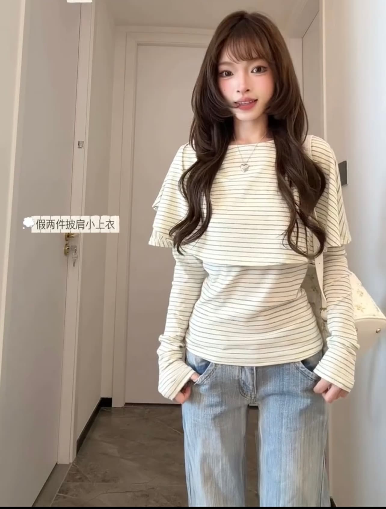 한 부서 품격 망토 페이크 레이어드 스트라이프 긴팔 티셔츠 여성 조기 가을 새로운 몸매 가꾸기 슬림해 보이는 디자인 센스 맨위 상세 이미지 2