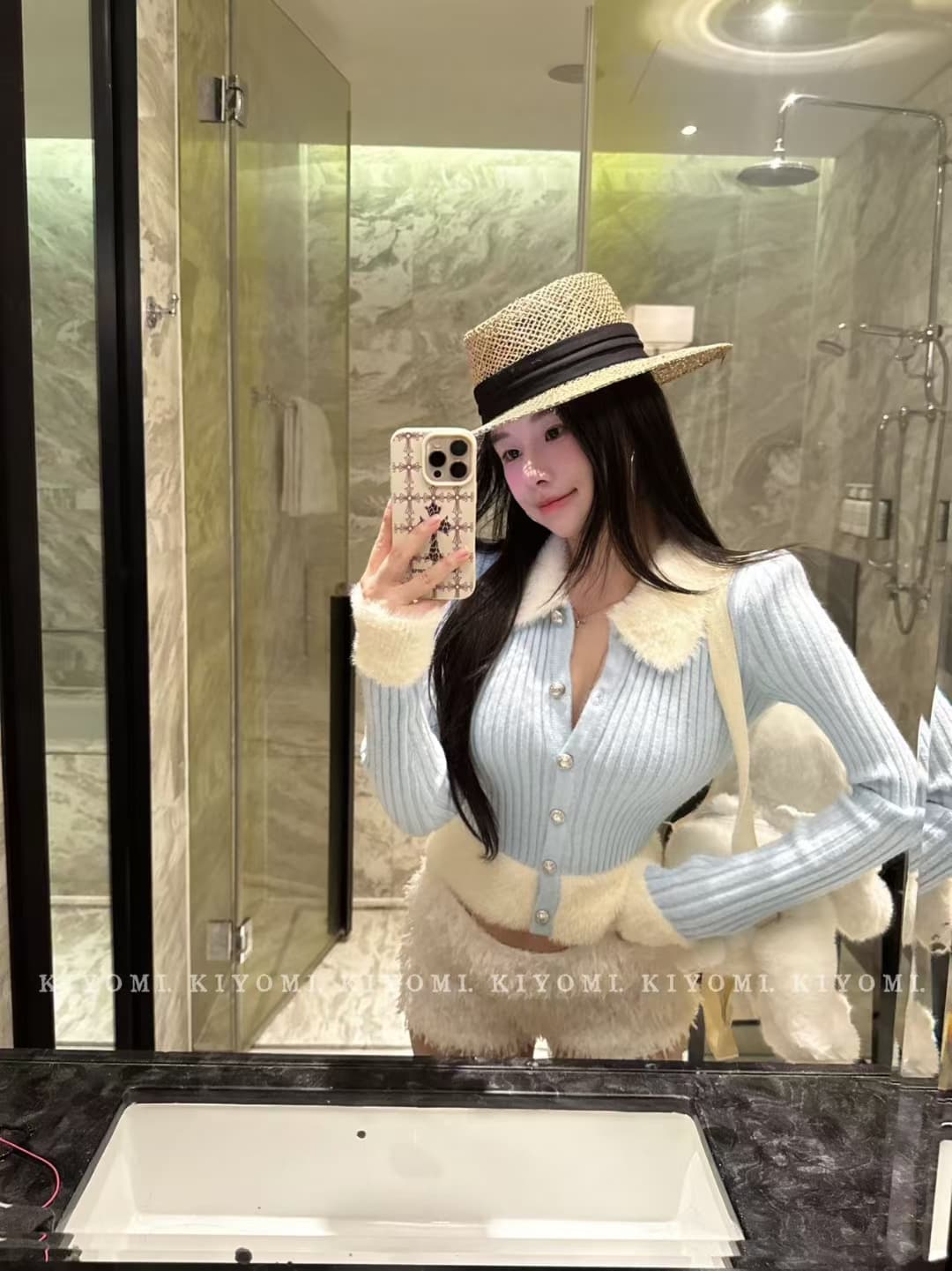 kiyomi 모피 패치워크 양 플러시 싱글 줄 버튼 쇼트 스타일 긴팔 스웨터 핫걸 몸매 가꾸기 패치워크 니트 스웨터 맨위 상세 이미지 5