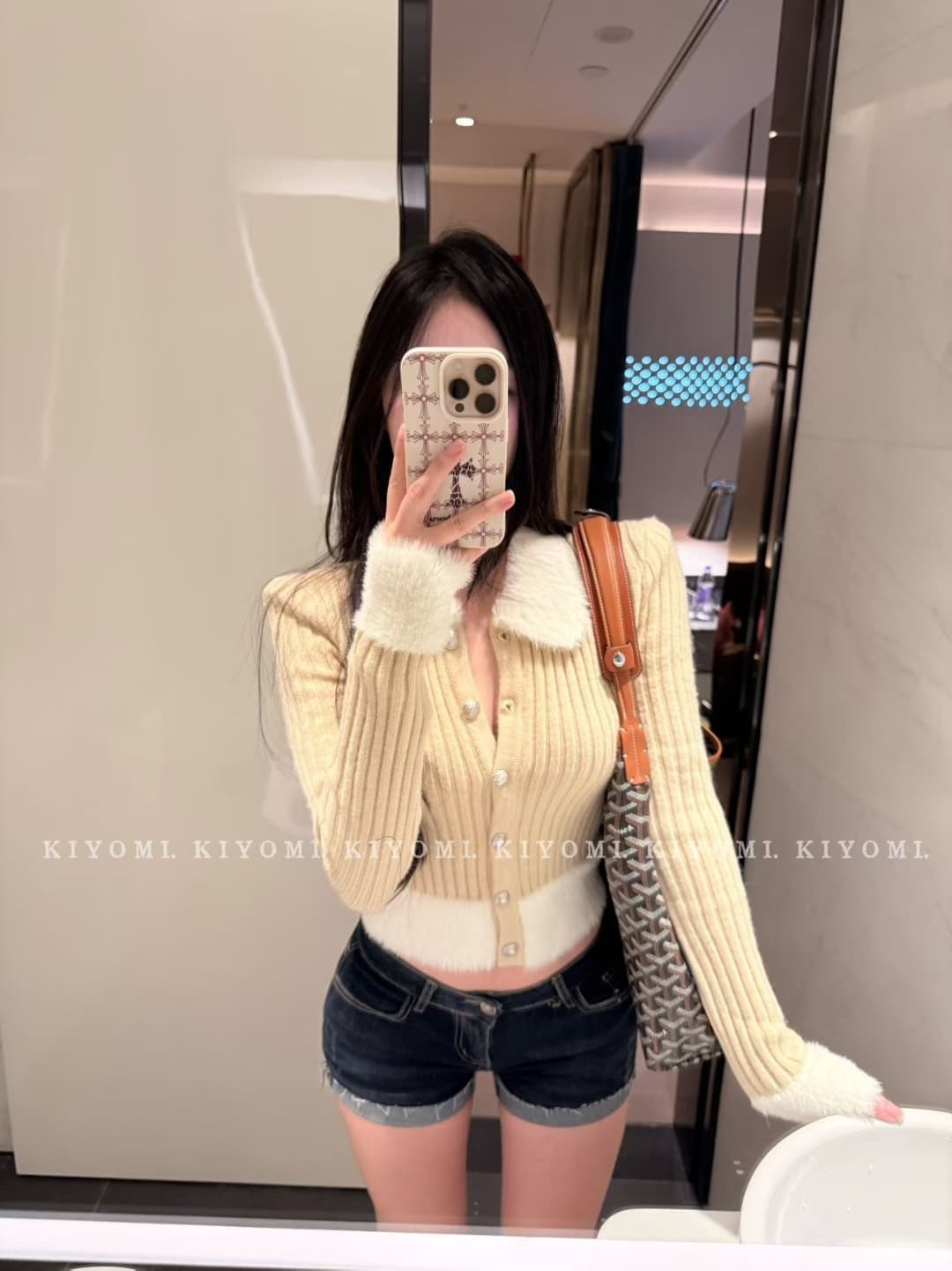 kiyomi 모피 패치워크 양 플러시 싱글 줄 버튼 쇼트 스타일 긴팔 스웨터 핫걸 몸매 가꾸기 패치워크 니트 스웨터 맨위 상세 이미지 9