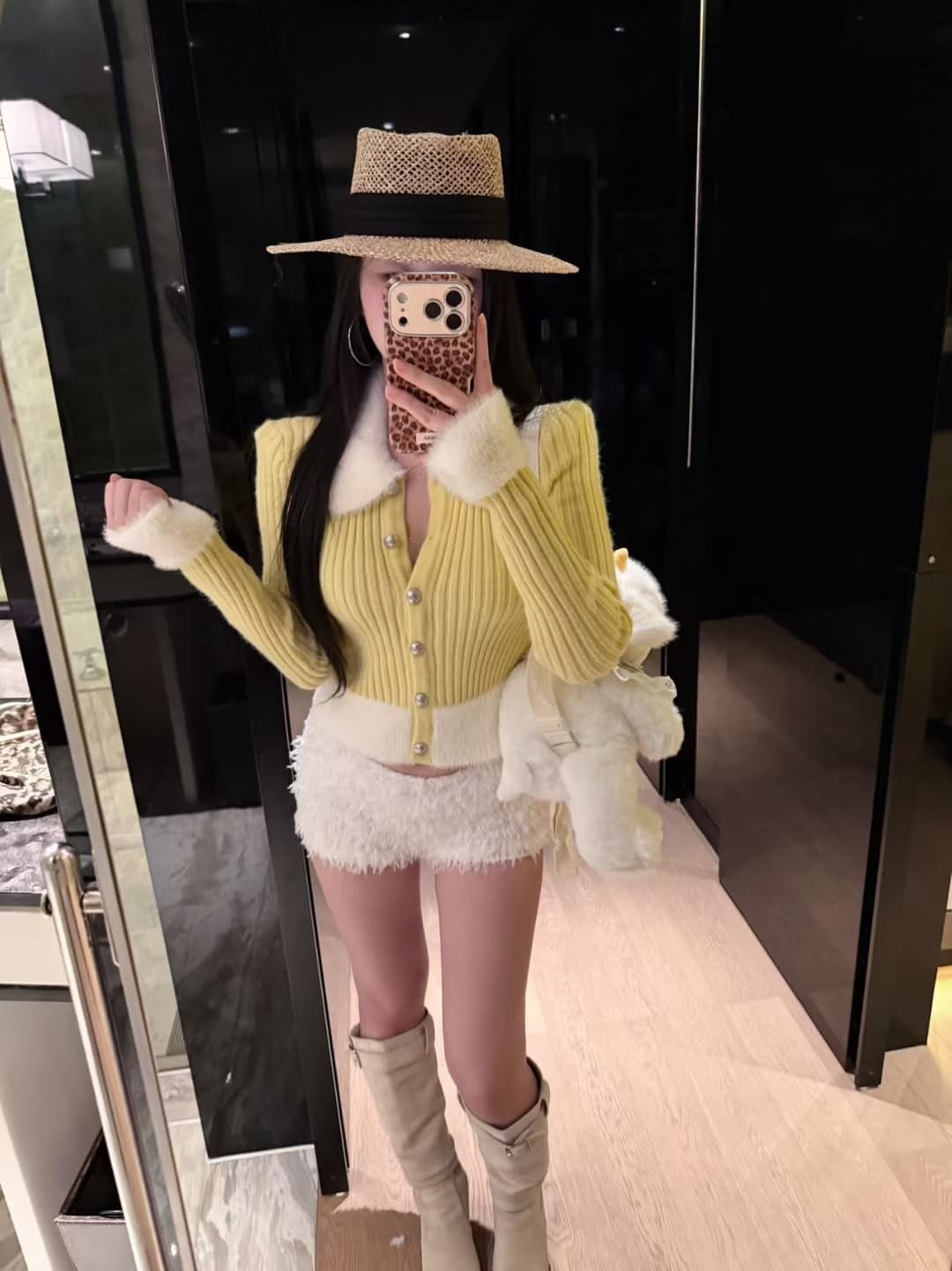 kiyomi 모피 패치워크 양 플러시 싱글 줄 버튼 쇼트 스타일 긴팔 스웨터 핫걸 몸매 가꾸기 패치워크 니트 스웨터 맨위 상세 이미지 16