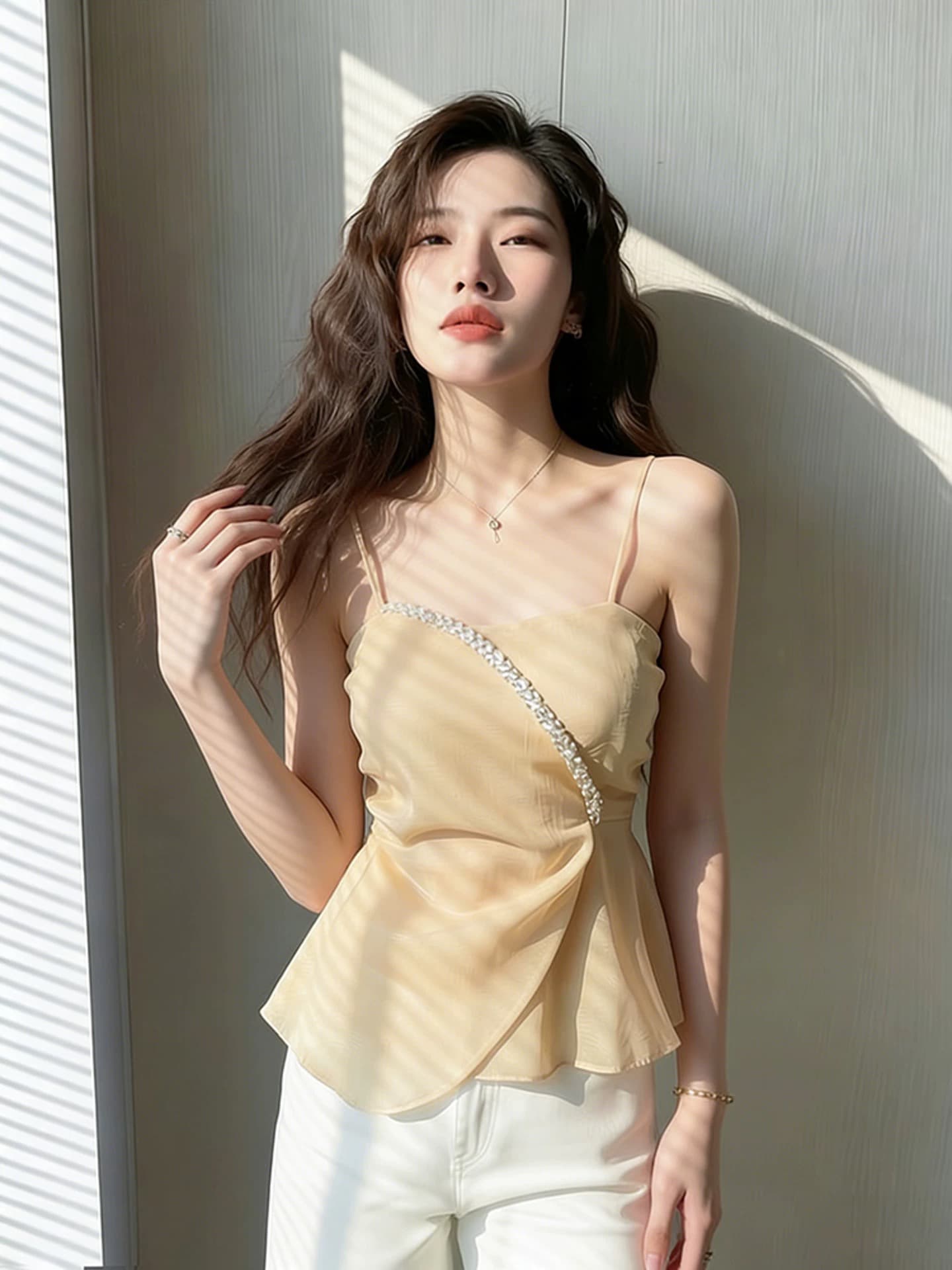 황색 캐미솔 2026 새로운 튀김 거리 고유 한 아름다운 고급 디자인 센스 다이아몬드 세팅 꼬집기 허리 작은 맨위 여름 상세 이미지 3