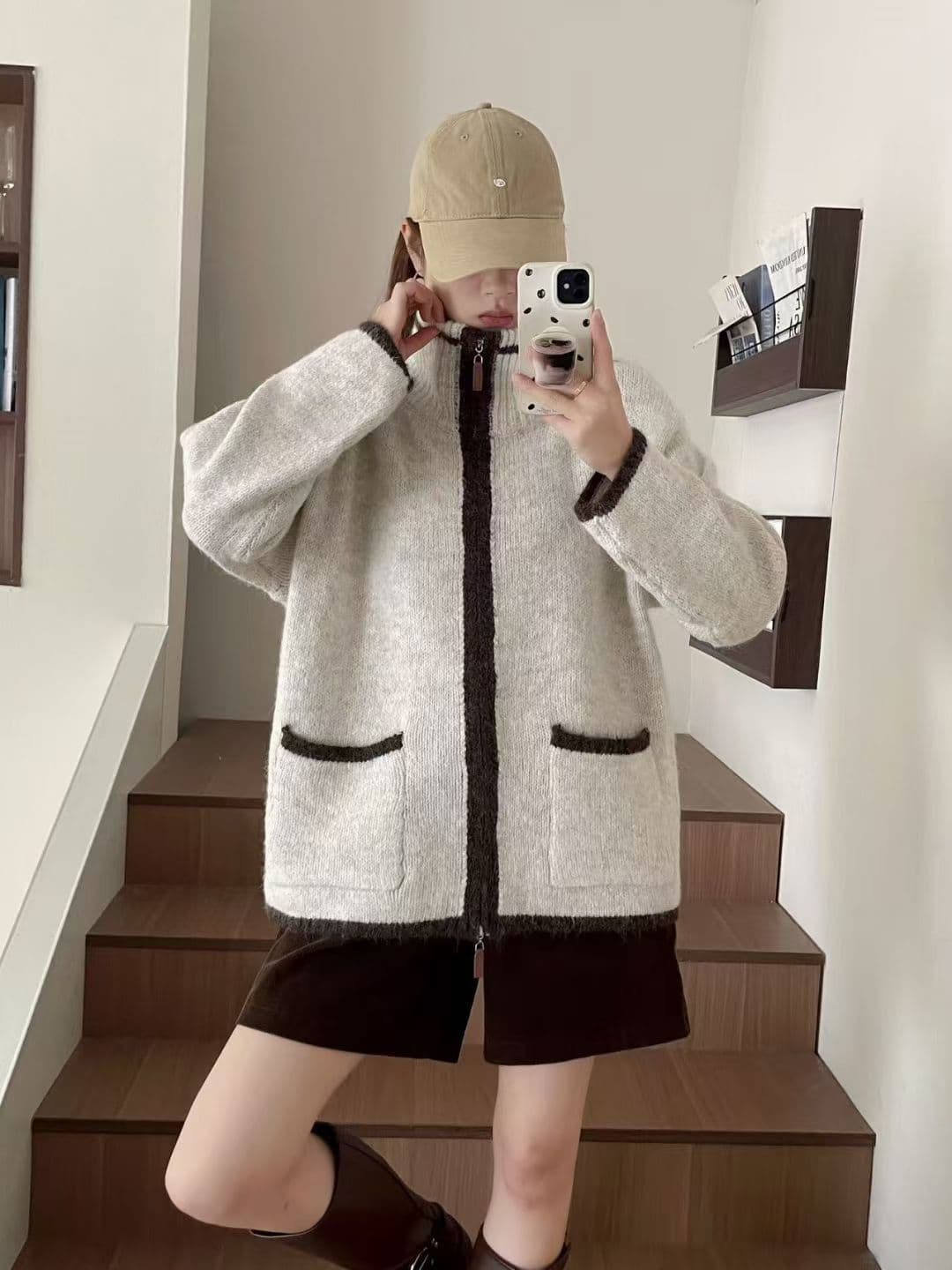 배색 폴로 칼라 디자인 지퍼 스웨터 코트 상세 이미지 3