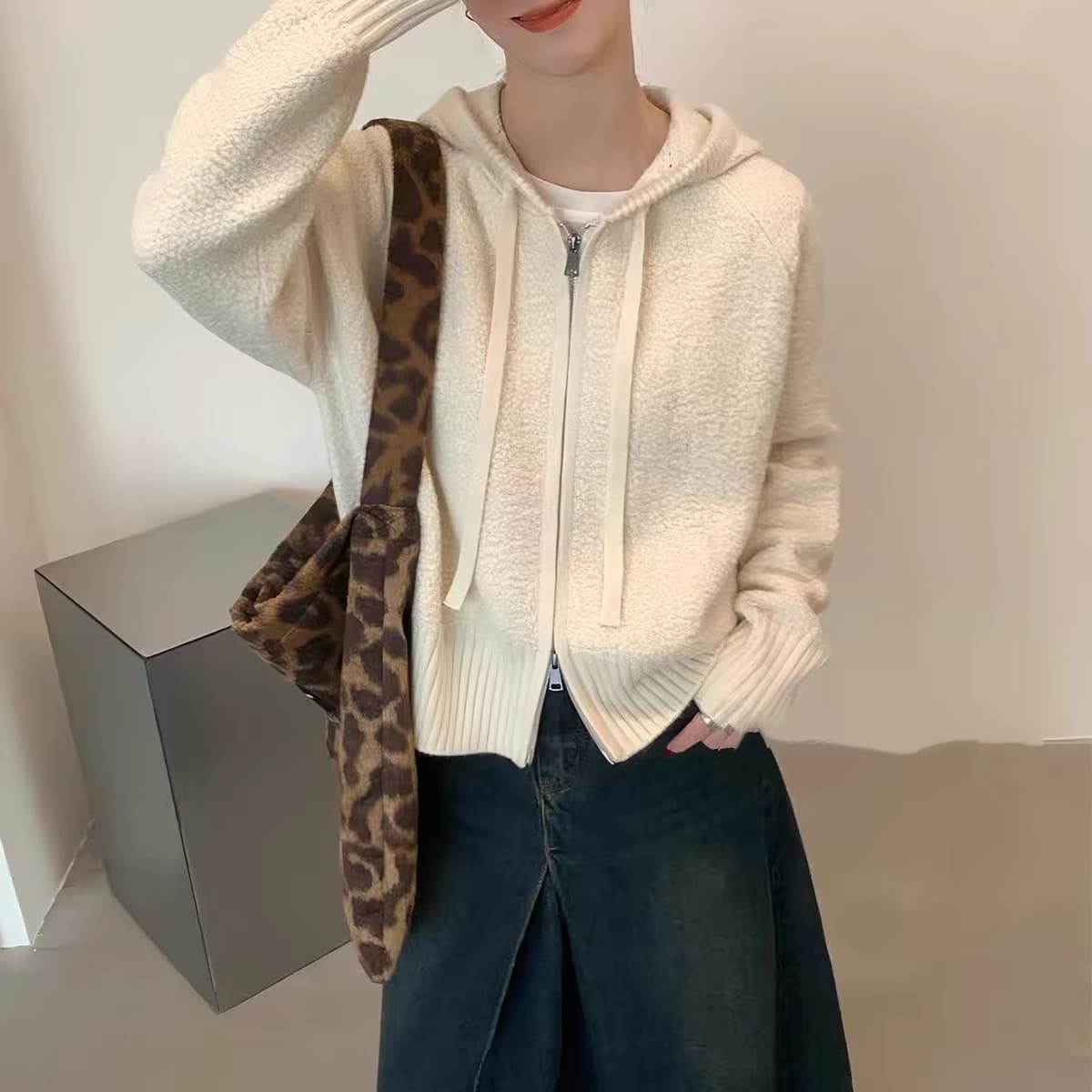 가을 겨울 새로운 여성 한국 스타일 루즈핏 단색 후드 더블 지퍼 니트 오픈 가디건 다용도 캐주얼 보온 스웨터 코트 상세 이미지 6