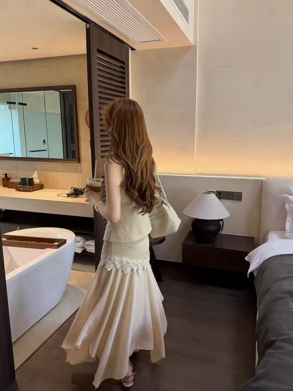 카키 색 빛 요리 한 바람 정장 베스트 세트 드레스 여성 여름 2026 새로운 레이스 조각 반신 스커트 투피스 세트 상세 이미지 9