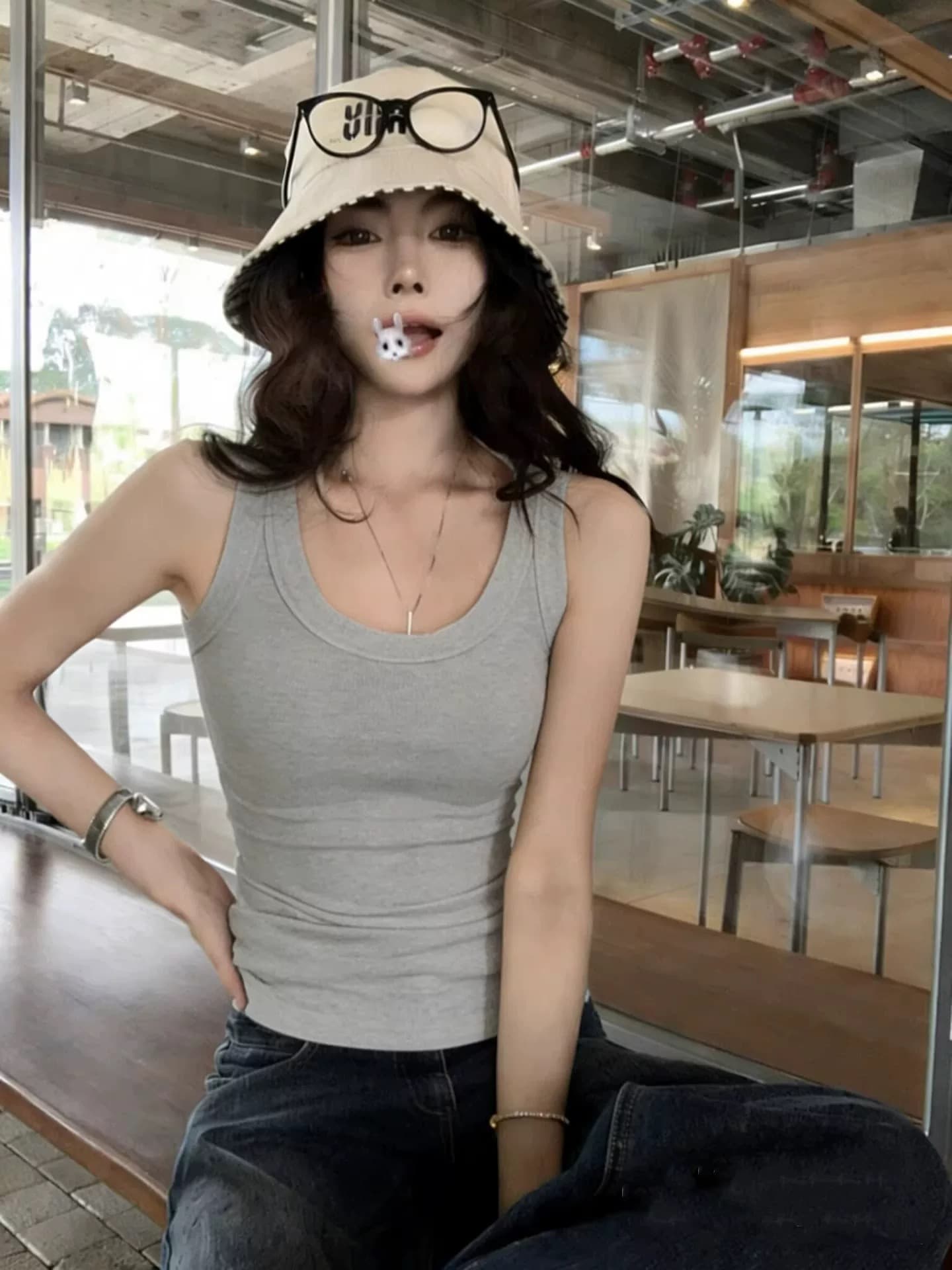 회색 운동 u 칼라 캐미솔 여름 인사이드 가져 가라. 순수한 욕망 몸매 가꾸기 표지 대리인 우유 민소매 맨위 이미지 3