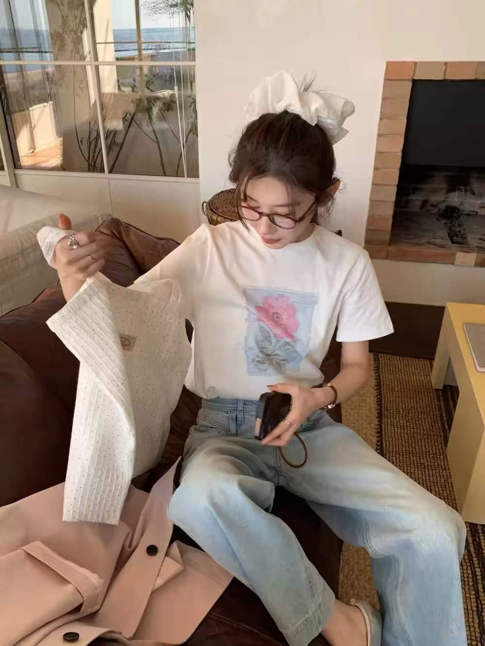 한 부서 레트로 꽃 프린트 긍정적 인 어깨 반팔 티셔츠 여성 여름 루즈핏 다용도 슬림해 보이는 동정 기본 셔츠 맨위 상세 이미지 2