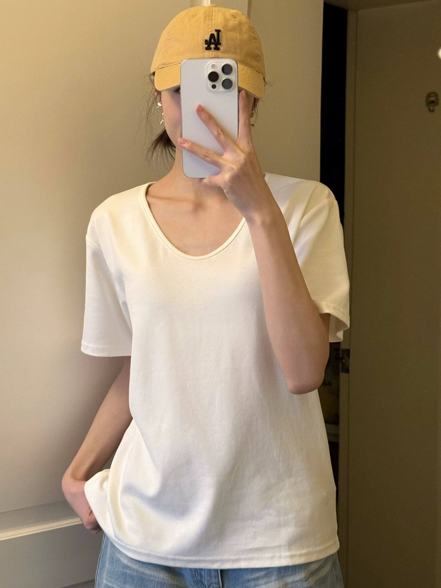 한 부서 느슨함 센스 u 칼라 긍정적 인 어깨 반팔 화이트 티셔츠 여성 여름 오래된 돈 바람 느긋한 루즈핏 슬림해 보이는 캐주얼 맨위 이미지 4