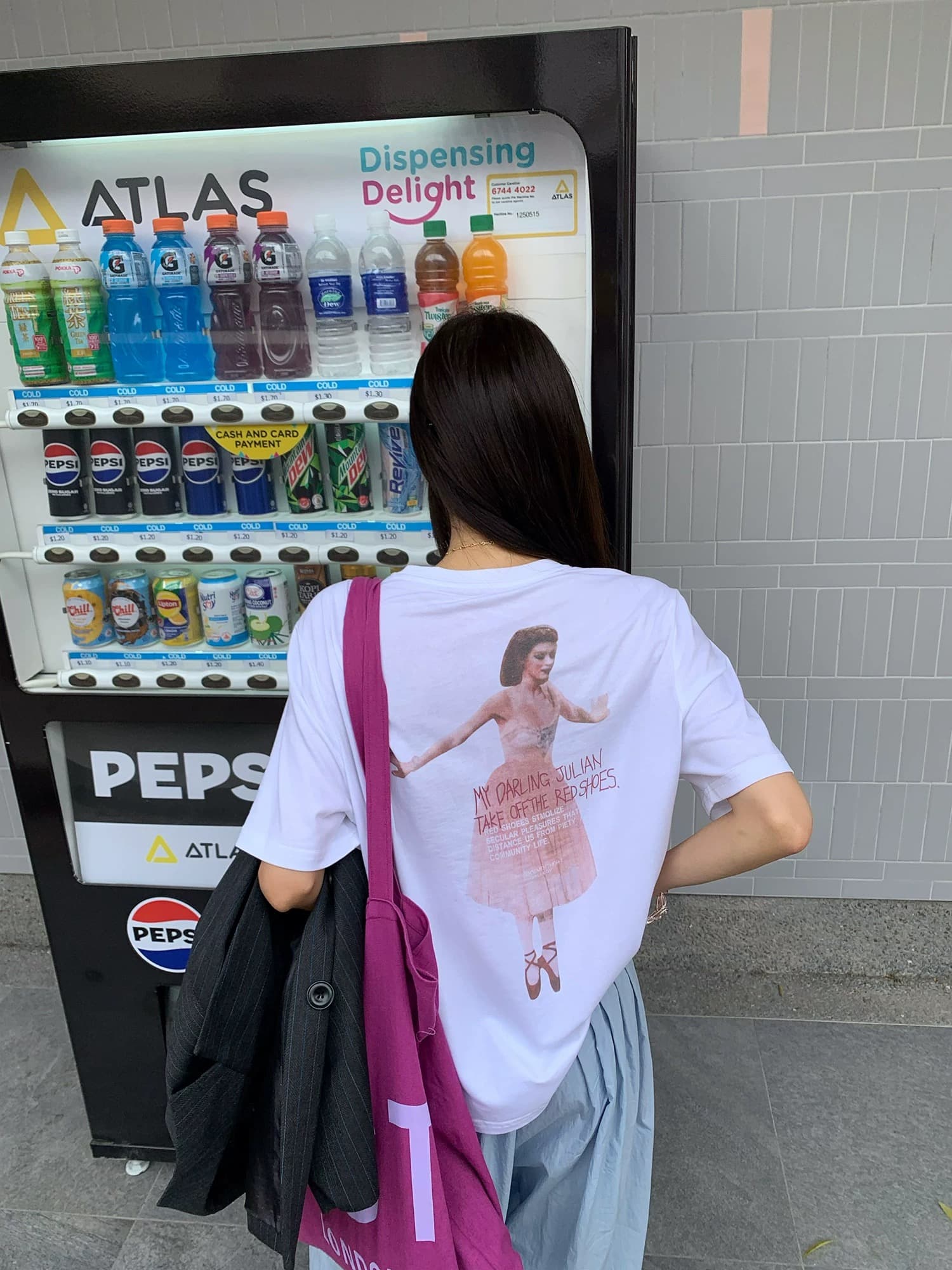 슈퍼 tui 추천 너무 좋아요. 이 패턴 위로 봄날 신선함 루즈핏 프린트 티셔츠 이미지 2