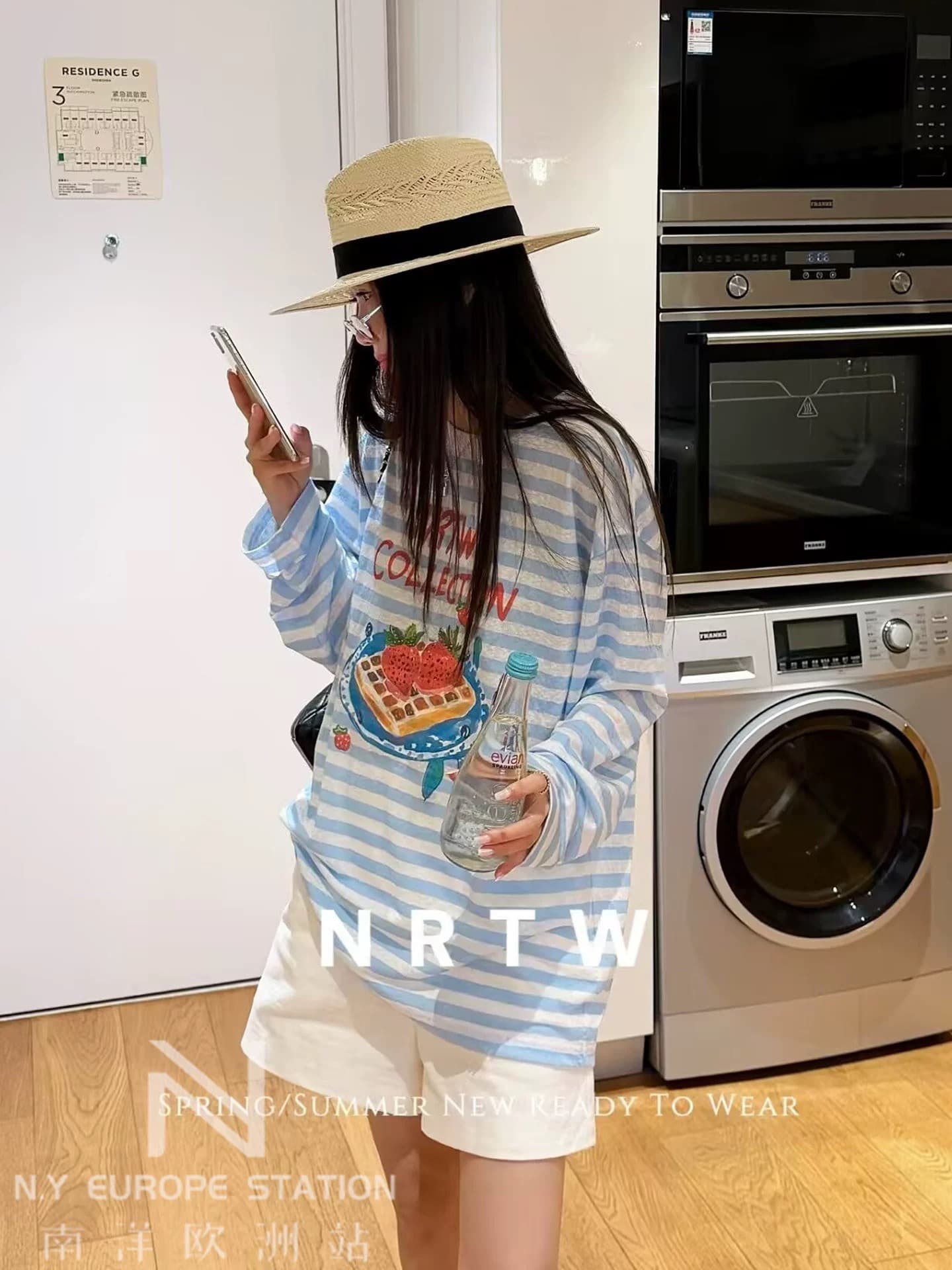 2026 년 여름 새로운 세련된 스트라이프 재미있는 프린트 긴팔 티셔츠 여성 이미지 2