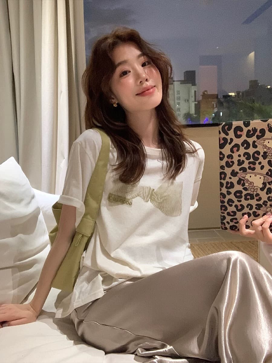 한 부서 나비 매듭 프린트 긍정적 인 어깨 반팔 티셔츠 여성 여름 루즈핏 슬림해 보이는 얇은 스타일 동정 아름다운 가면 맨위 상세 이미지 3