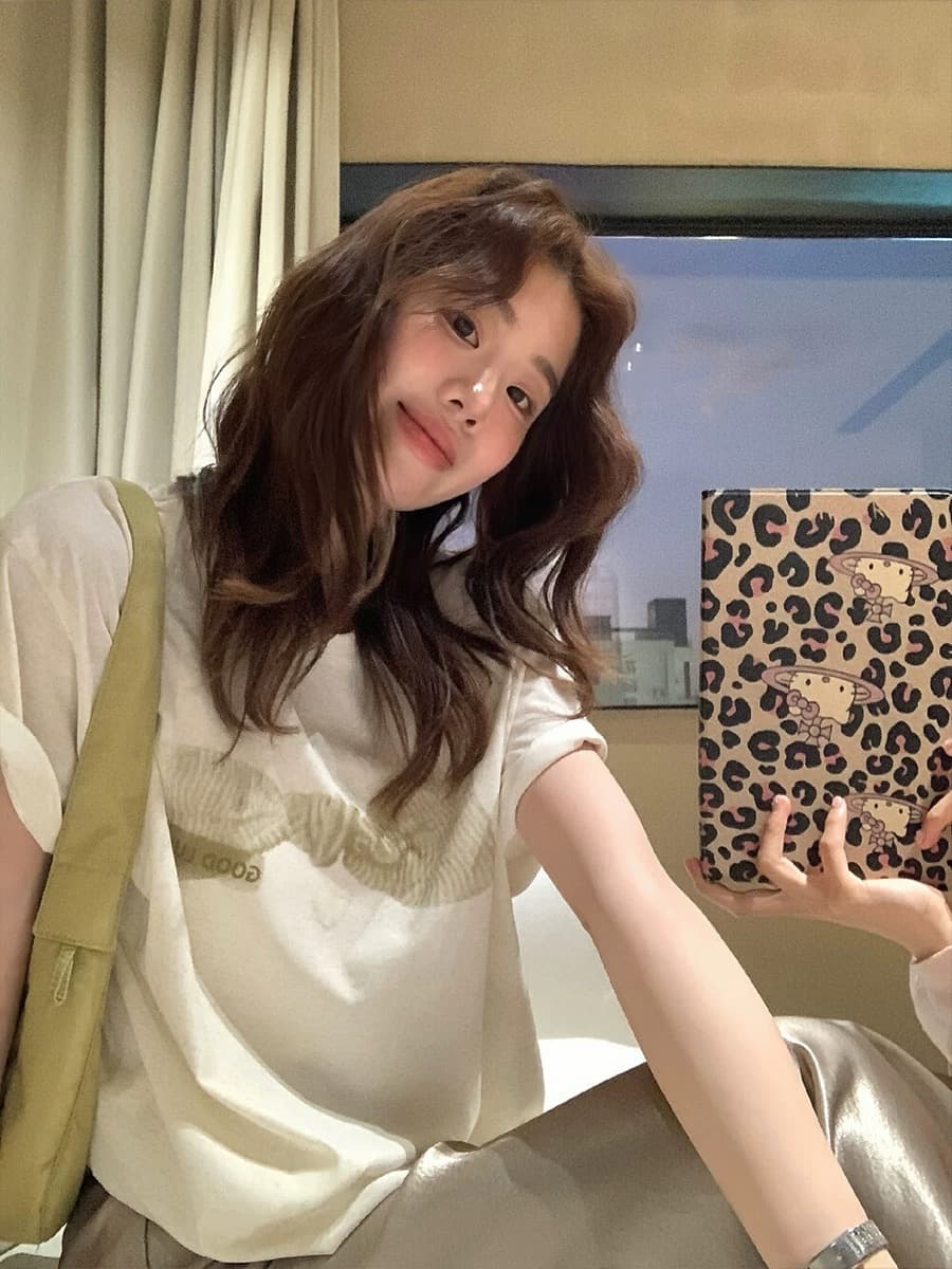 한 부서 나비 매듭 프린트 긍정적 인 어깨 반팔 티셔츠 여성 여름 루즈핏 슬림해 보이는 얇은 스타일 동정 아름다운 가면 맨위 상세 이미지 5