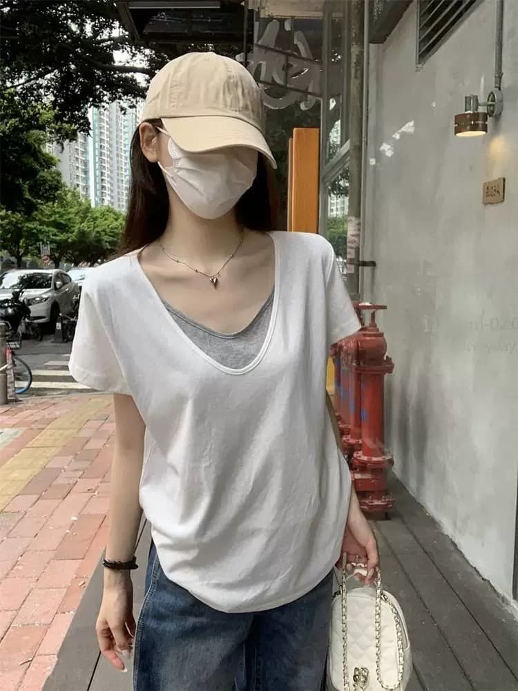 느긋한 바람 회색 페이크 레이어드 V넥 반팔 티셔츠 여성 여름 디자인 센스 루즈핏 캐주얼 느슨함 센스 긍정적 인 어깨 의류 상세 이미지 6
