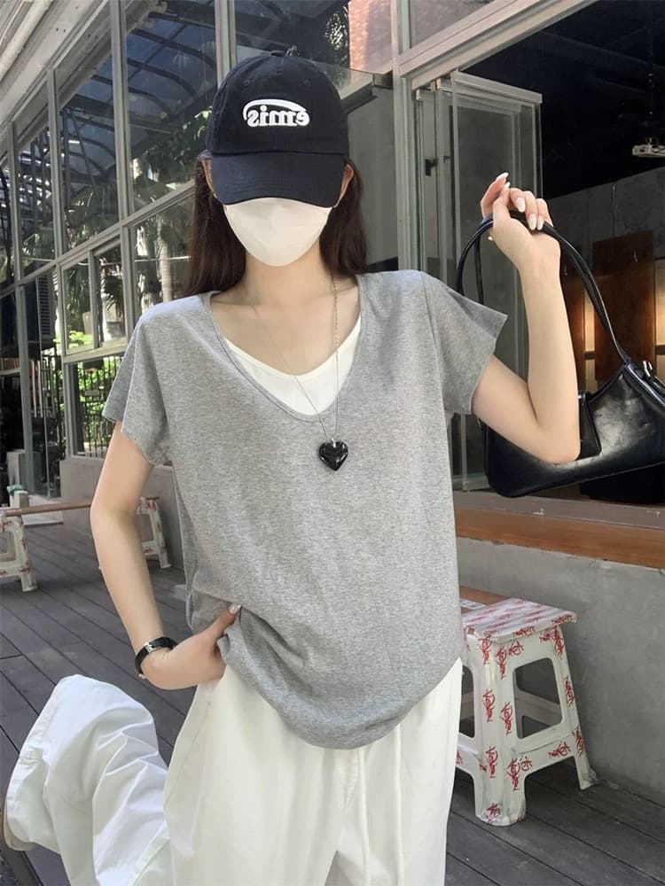 느긋한 바람 회색 페이크 레이어드 V넥 반팔 티셔츠 여성 여름 디자인 센스 루즈핏 캐주얼 느슨함 센스 긍정적 인 어깨 의류 상세 이미지 8