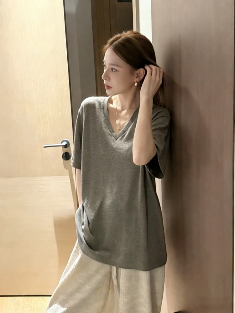 한 부서 V넥 회색 긍정적 인 어깨 반팔 티셔츠 여성 여름 느긋한 바람 느슨함 센스 루즈핏 슬림해 보이는 캐주얼 동정 맨위 상세 이미지 3