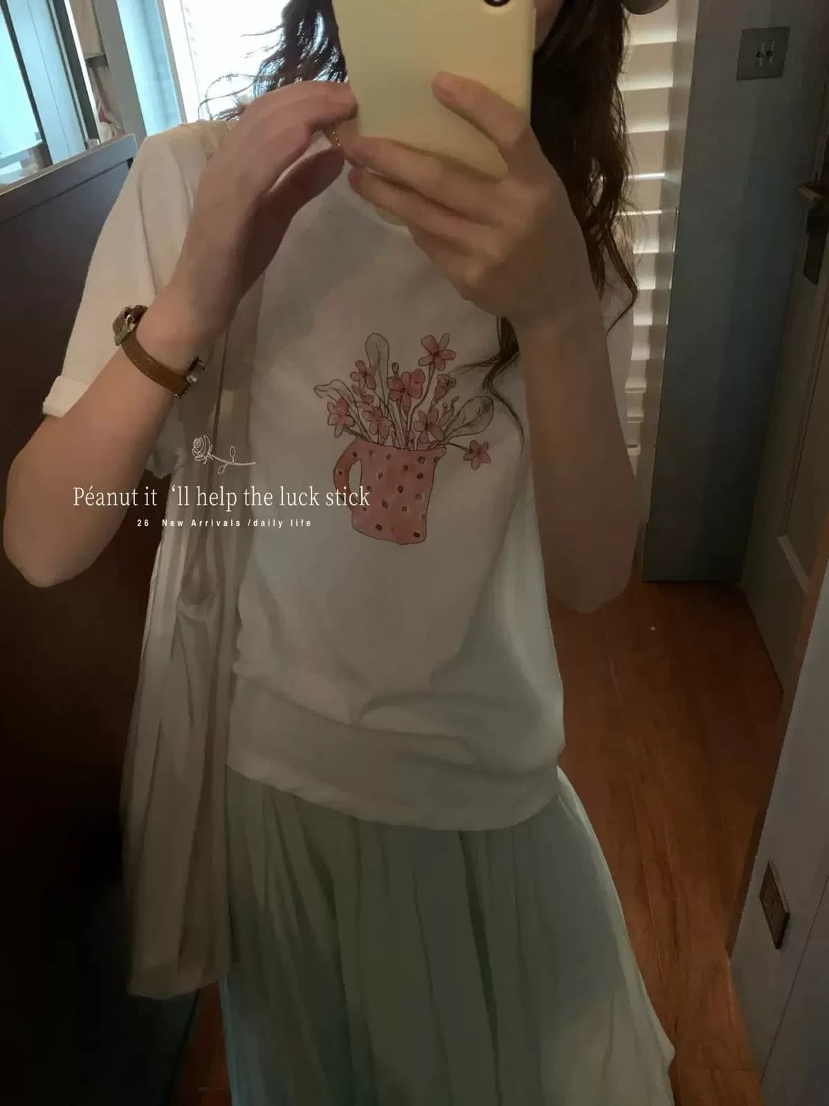 연령 감소 루즈핏 레트로 유화 꽃병 눈꽃 면 반팔 티셔츠 여성 얇은 동정 상세 이미지 1