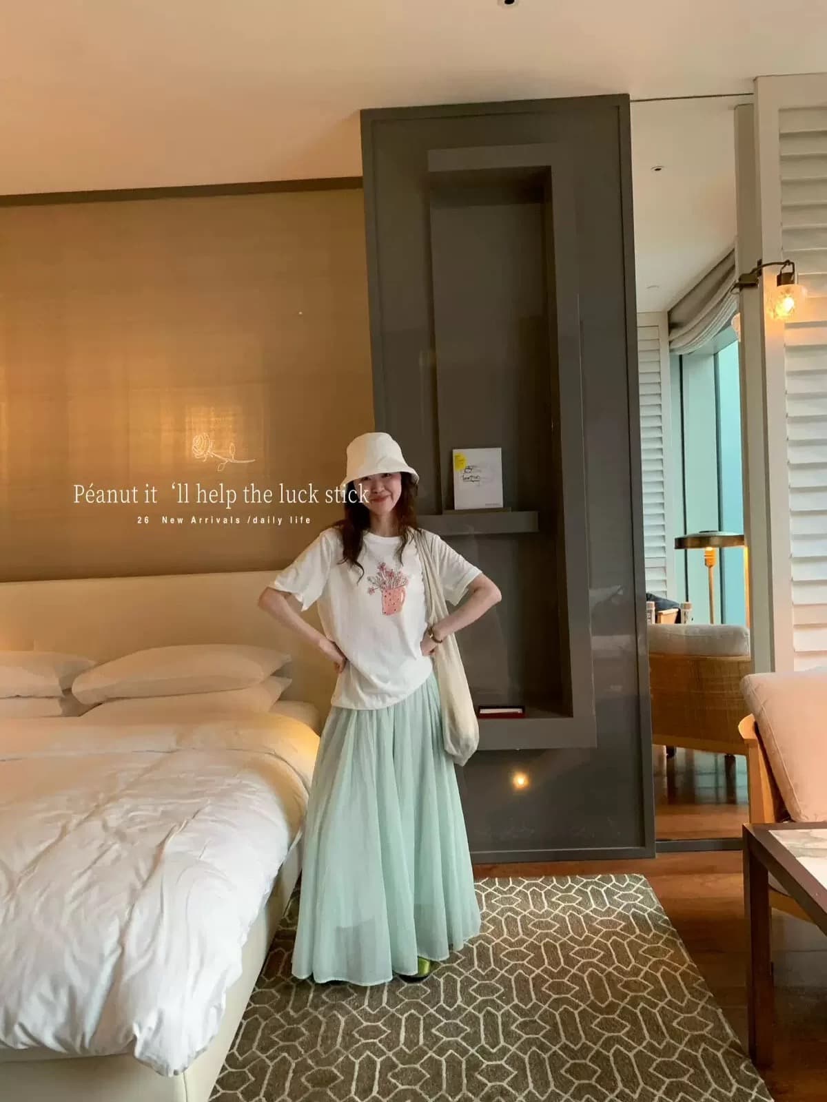 연령 감소 루즈핏 레트로 유화 꽃병 눈꽃 면 반팔 티셔츠 여성 얇은 동정 상세 이미지 3