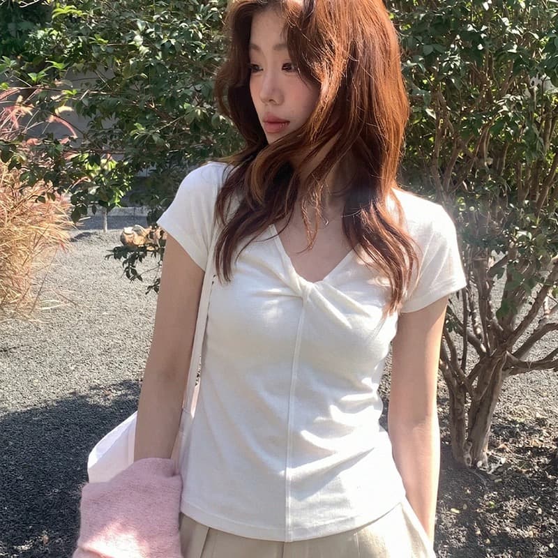 한 부서 화이트 비틀림 V넥 긍정적 인 어깨 반팔 티셔츠 여성 여름 핫걸 몸매 가꾸기 쇼트 스타일 동정 품격 아름다운 맨위 이미지 2