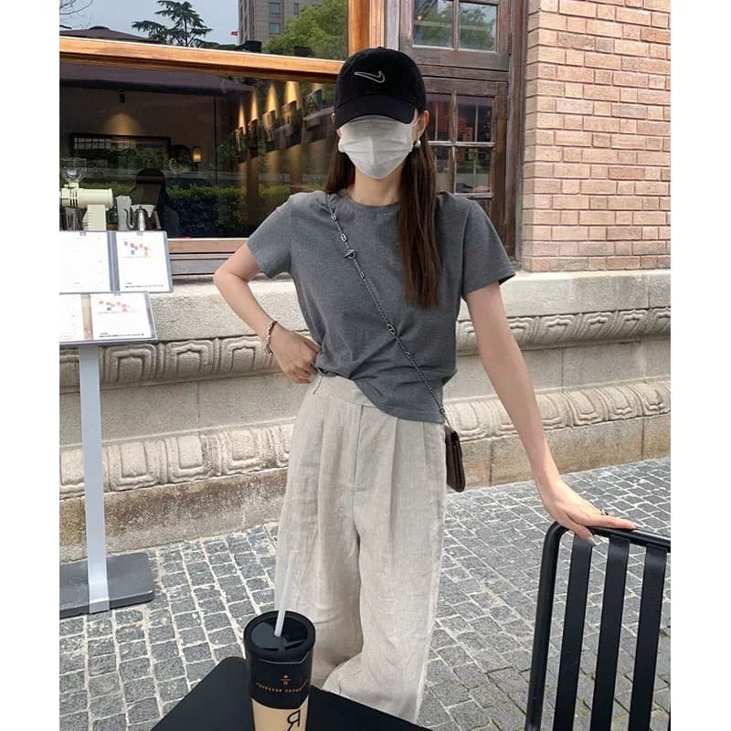 회색 반팔 티셔츠 여성 여름 2026 새로운 디자인 센스 작은 대중 라운드 넥 긍정적 인 어깨 동정 맨위 상세 이미지 4
