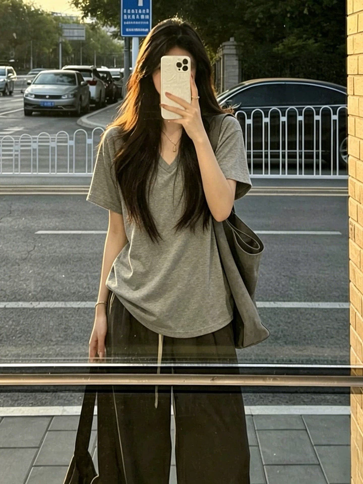 한 부서 미니멀리즘 캐주얼 V넥 회색 반팔 티셔츠 여성 여름 오래된 돈 바람 느긋한 루즈핏 다용도 반소매 긍정적 인 어깨 의류