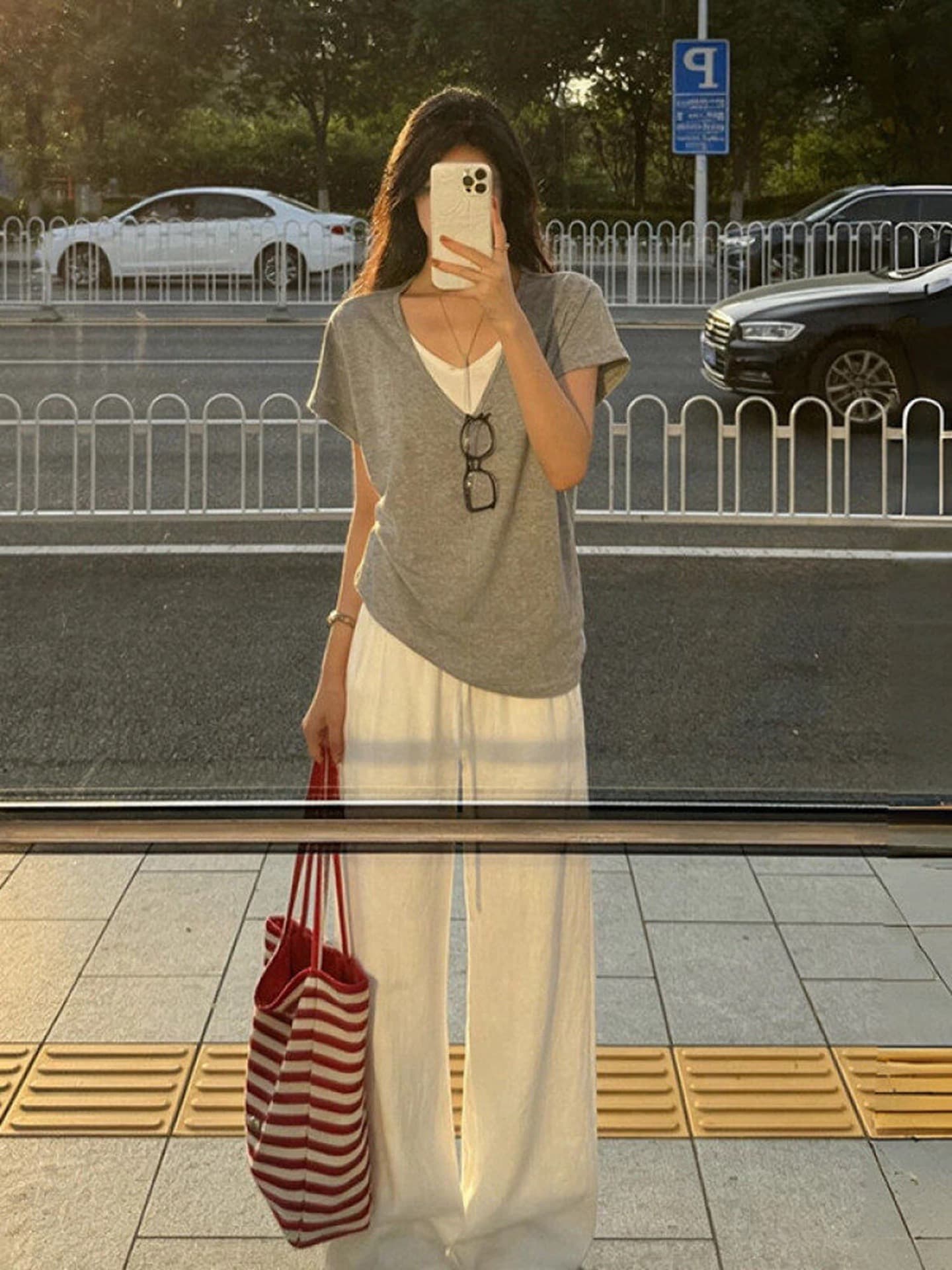 고급 센스 V넥 페이크 레이어드 회색 반팔 티셔츠 여성 여름 오래된 돈 바람 루즈핏 캐주얼 긍정적 인 어깨 의류 상세 이미지 4