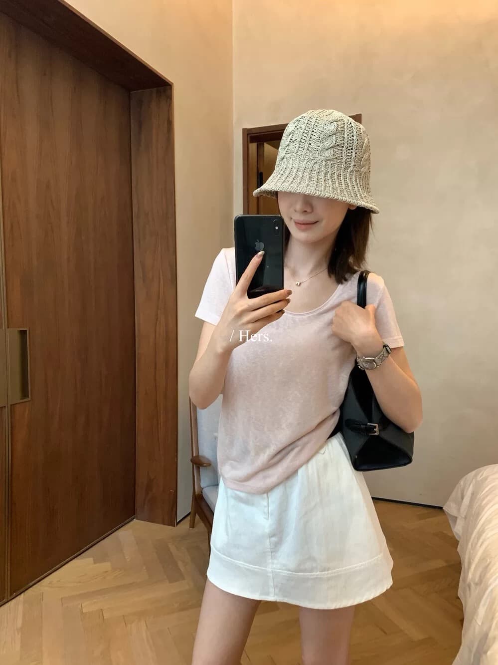 라이 경기 서울 가면 t 작은 대중 디자인 센스 u 칼라 반팔 티셔츠 여성 미니멀리즘 다용도 루즈핏 맨위