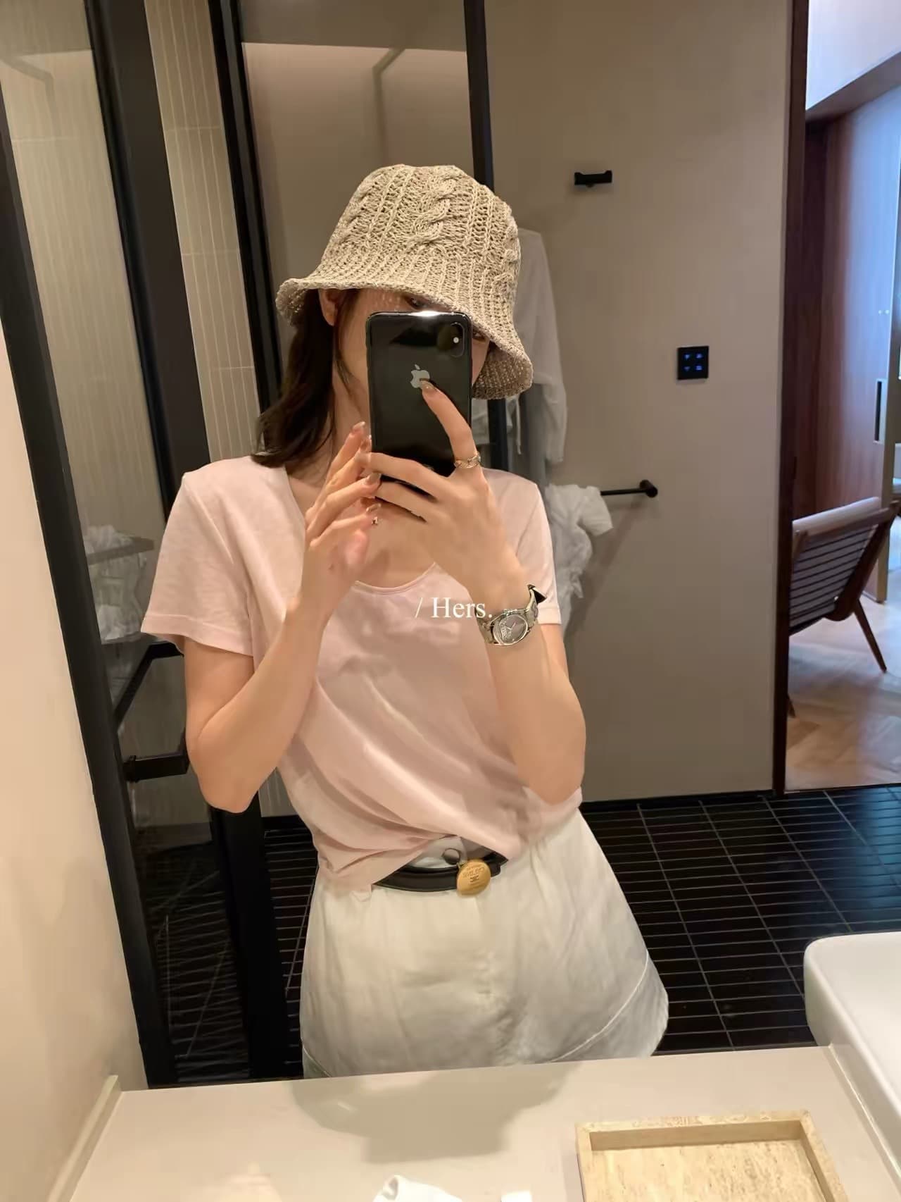 라이 경기 서울 가면 t 작은 대중 디자인 센스 u 칼라 반팔 티셔츠 여성 미니멀리즘 다용도 루즈핏 맨위 상세 이미지 1