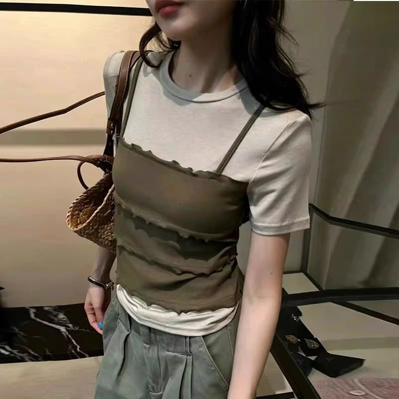 페이크 레이어드 슬립 패치워크 반팔 티셔츠 여성 2026 여름 한국 스타일 슬림해 보이는 캐주얼 다용도 스택 착용 맨위 상세 이미지 1