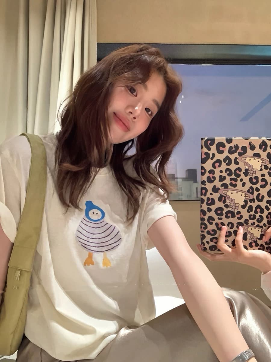 화이트 재미있는 프린트 긍정적 인 어깨 반팔 티셔츠 여성 여름 디자인 센스 루즈핏 슬림해 보이는 쇼트 스타일 동정 반소매 맨위 이미지 3