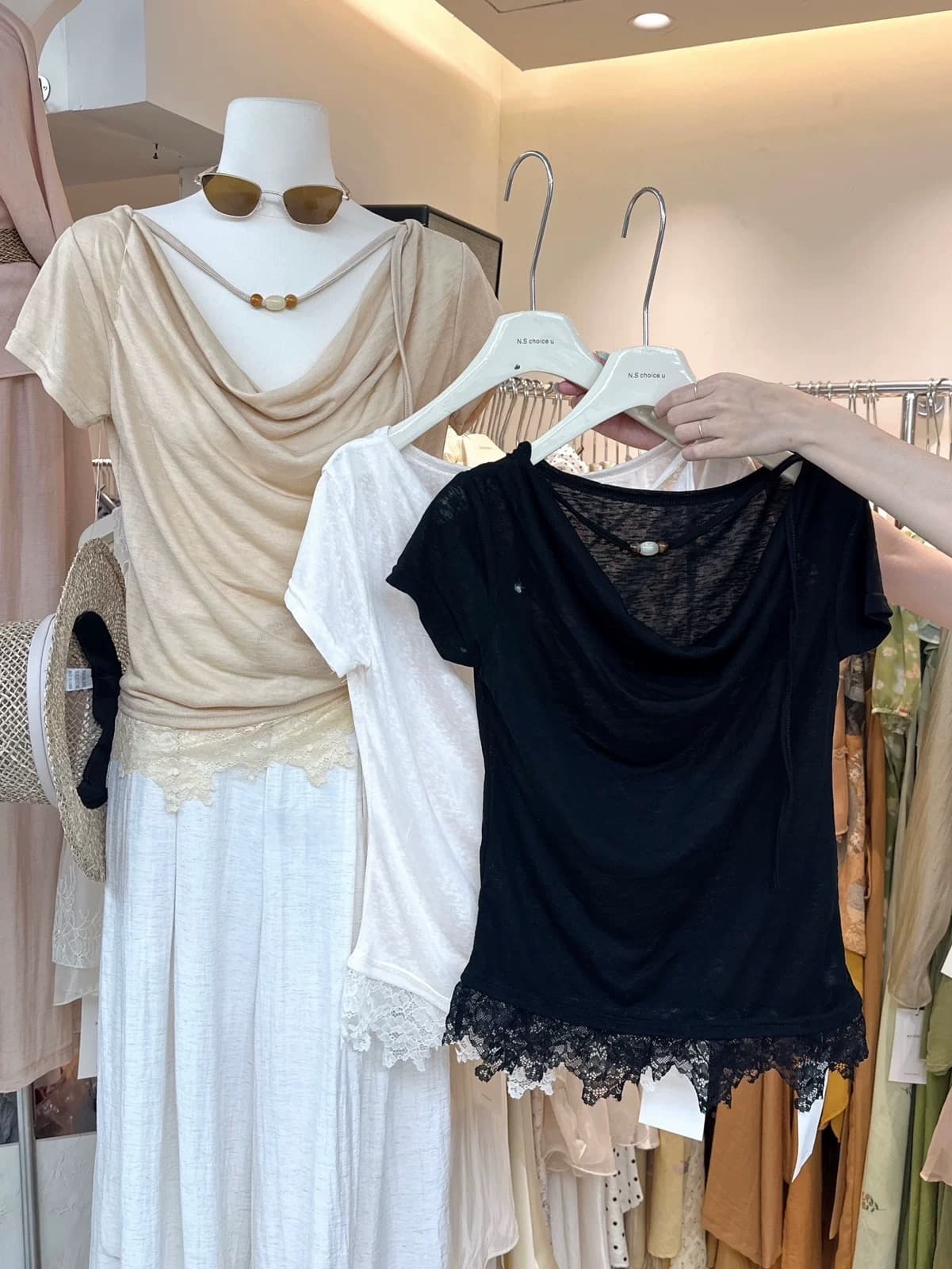 프랑스식 여름 디자인 센스 흔들다 칼라 레이스 조각 작은 셔츠 여성 루즈핏 주름 맨위 품격 슬림해 보이는 여성