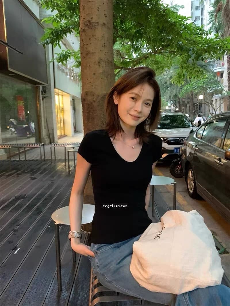 한 부서 다용도 검정색 긍정적 인 어깨 반팔 티셔츠 여성 여름 신축성 몸매 가꾸기 허리 수축 디자인 센스 V넥 순수한 욕망 맨위 여성 상세 이미지 3