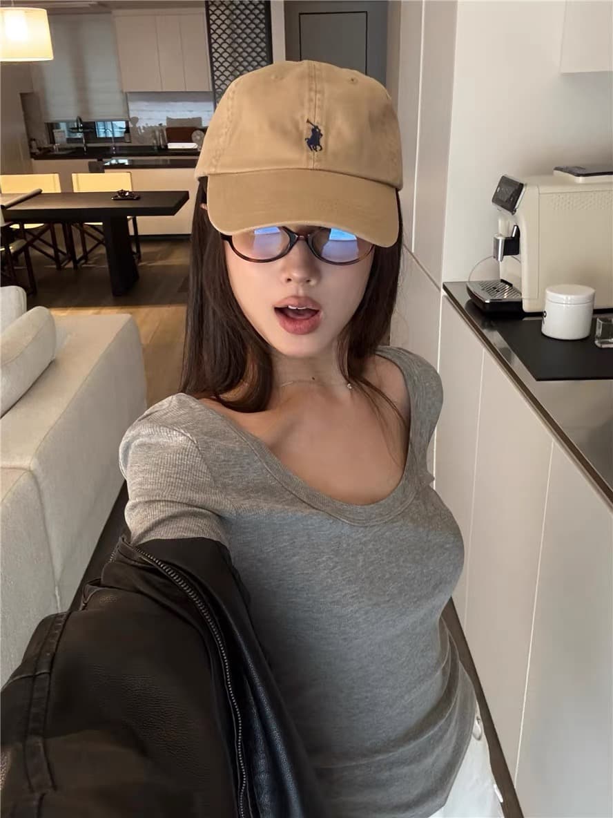 한 부서 대 네클라인 단색 긍정적 인 어깨 티셔츠 여성 여름 중간 소매 동정 몸매 가꾸기 고급 센스 핫걸 u 칼라 반소매 맨위 상세 이미지 1