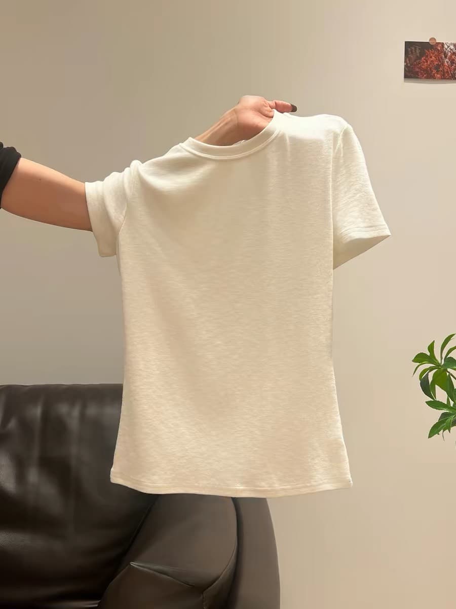 화이트 질감 센스 라운드 넥 긍정적 인 어깨 티셔츠 여성 여름 새로운 미니멀리즘 캐주얼 반팔 패션 다용도 품격 맨위