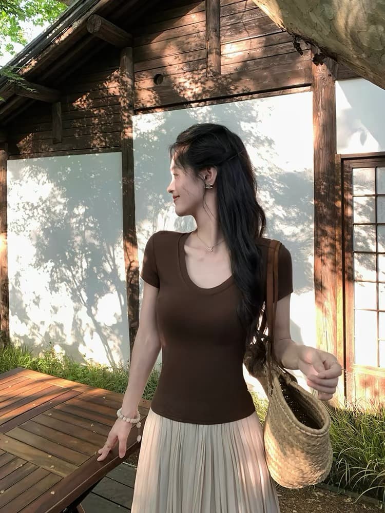 커피 색상 u 칼라 긍정적 인 어깨 기초 반팔 티셔츠 여성 여름 몸매 가꾸기 슬림해 보이는 타이트 빛 얇은 프로 피부 맨위 상세 이미지 1