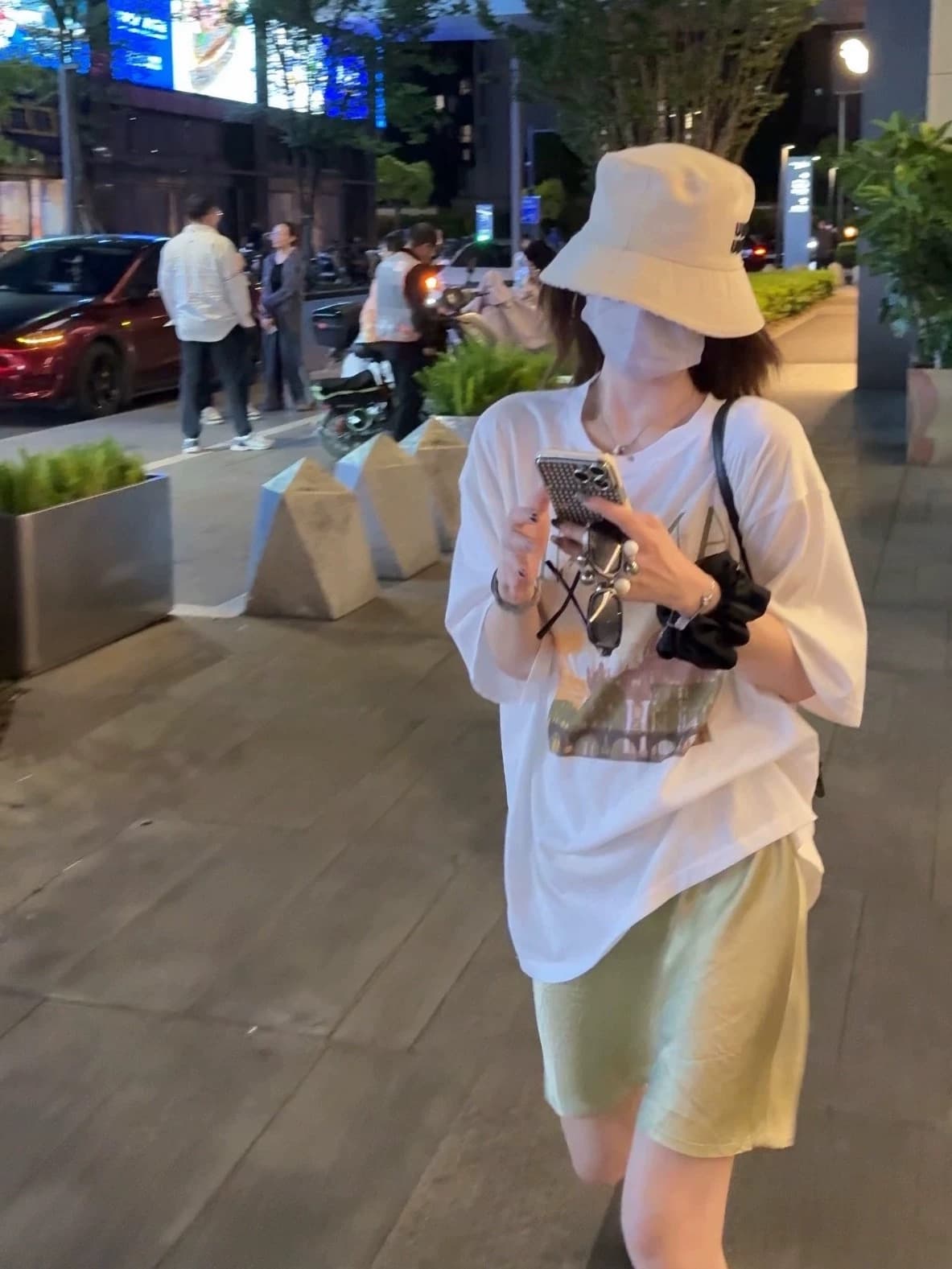 고급 센스 건축 알파벳 프린트 화이트 눈꽃 면 티셔츠 여성 여름 얇은 스타일 마이크로 ~을 통해 차가운 센스 반팔 캐주얼 맨위 이미지 3