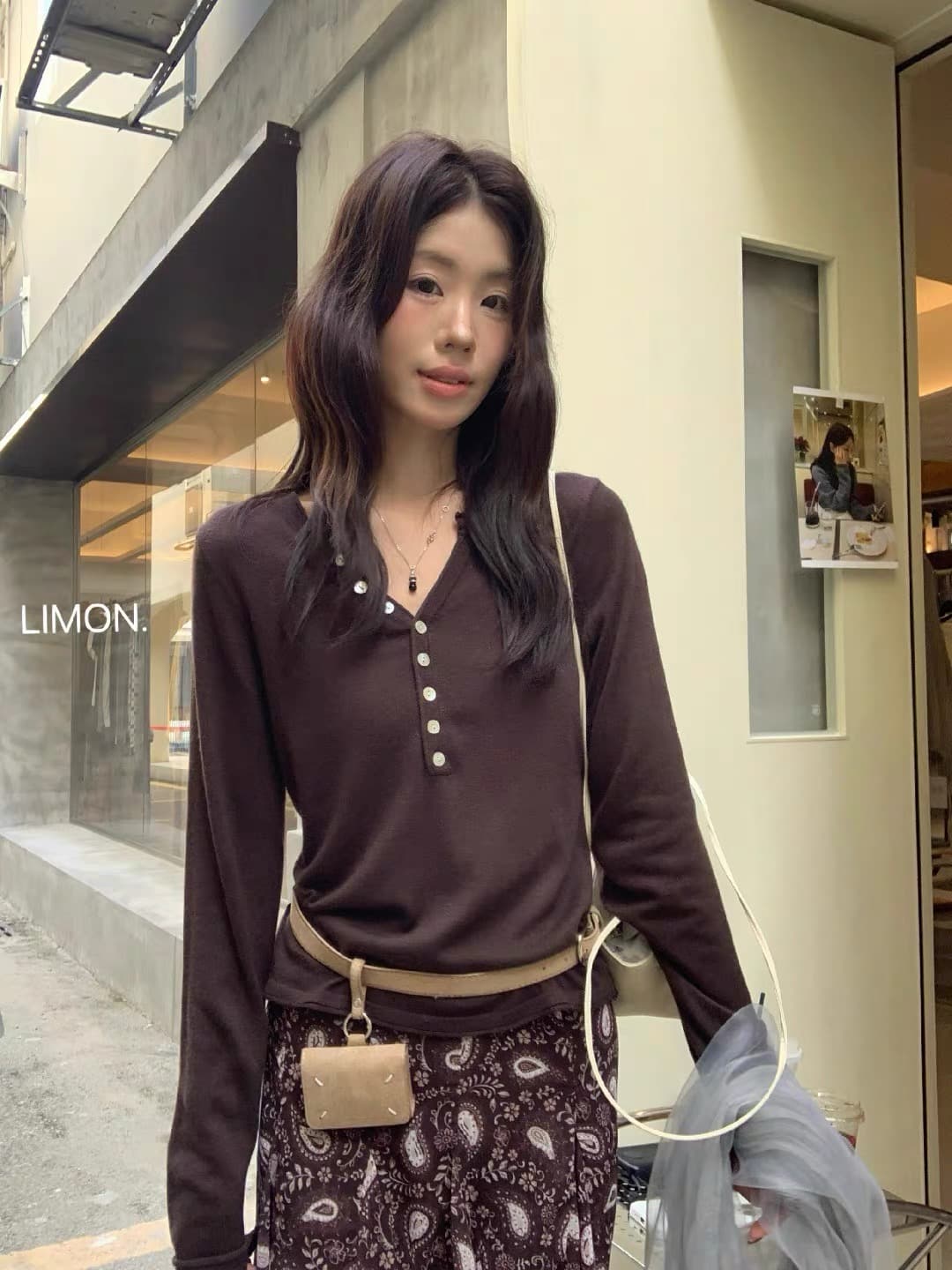 2026 가을 한 부서 반 개방 칼라 긴팔 니트 스웨터 여성 단추 기본 셔츠 상세 이미지 10