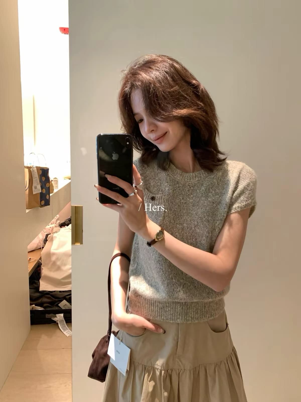 2026 이른 가을 켜기 새로운 한 부서 품격 출퇴근 작은 调性 라운드 넥 풀오버 반팔 보온 스웨터 이미지 2