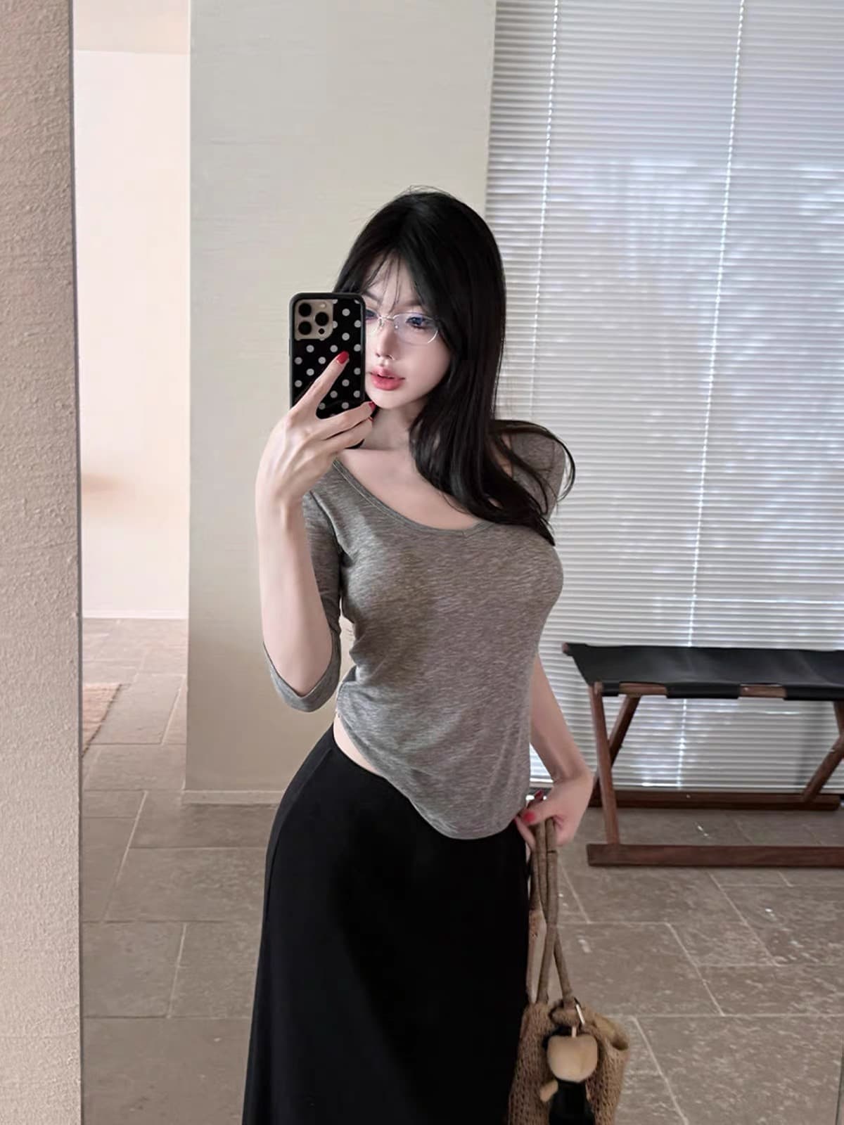 아메리칸 익스트림 제인 u 칼라 긍정적 인 어깨 회색 중간 소매 티셔츠 여성 여름 2026 새로운 몸매 가꾸기 슬림해 보이는 다용도 캐주얼 맨위 상세 이미지 2