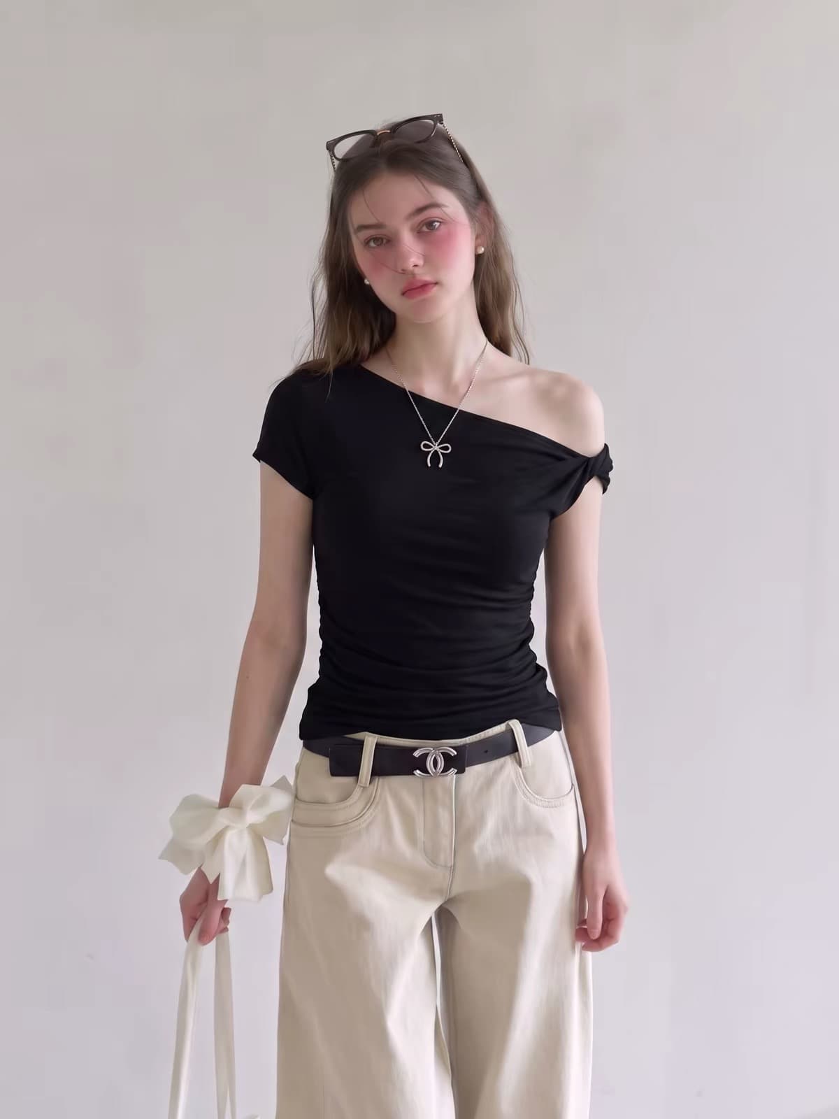 검정색 비스듬한 어깨 반팔 티셔츠 여성 여름 오프숄더 디자인 센스 작은 대중 몸매 가꾸기 쇼트 스타일 고유 한 맨위 상세 이미지 4