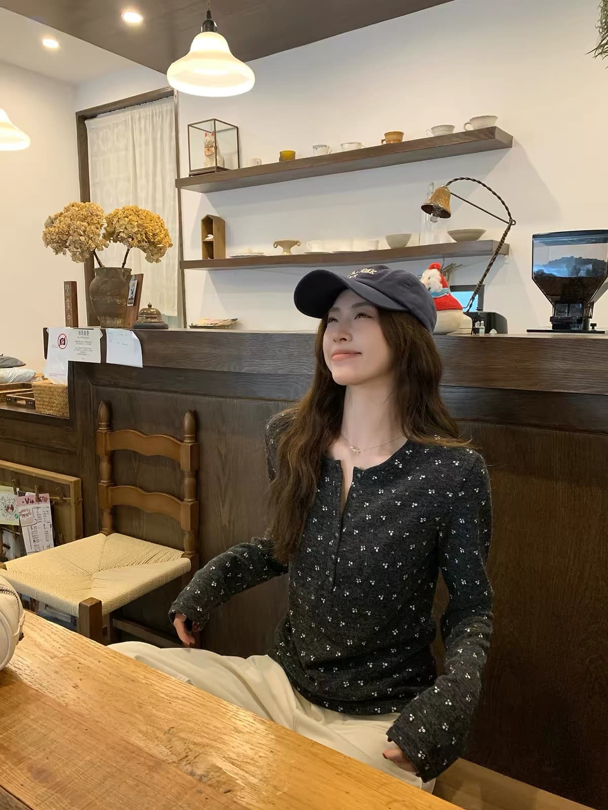 꽃무늬 긴팔 티셔츠 여성 인사이드 가져 가라. 수 있습니다. 외출용 기본 셔츠 쇼트 스타일 몸매 가꾸기 맨위 이미지 3