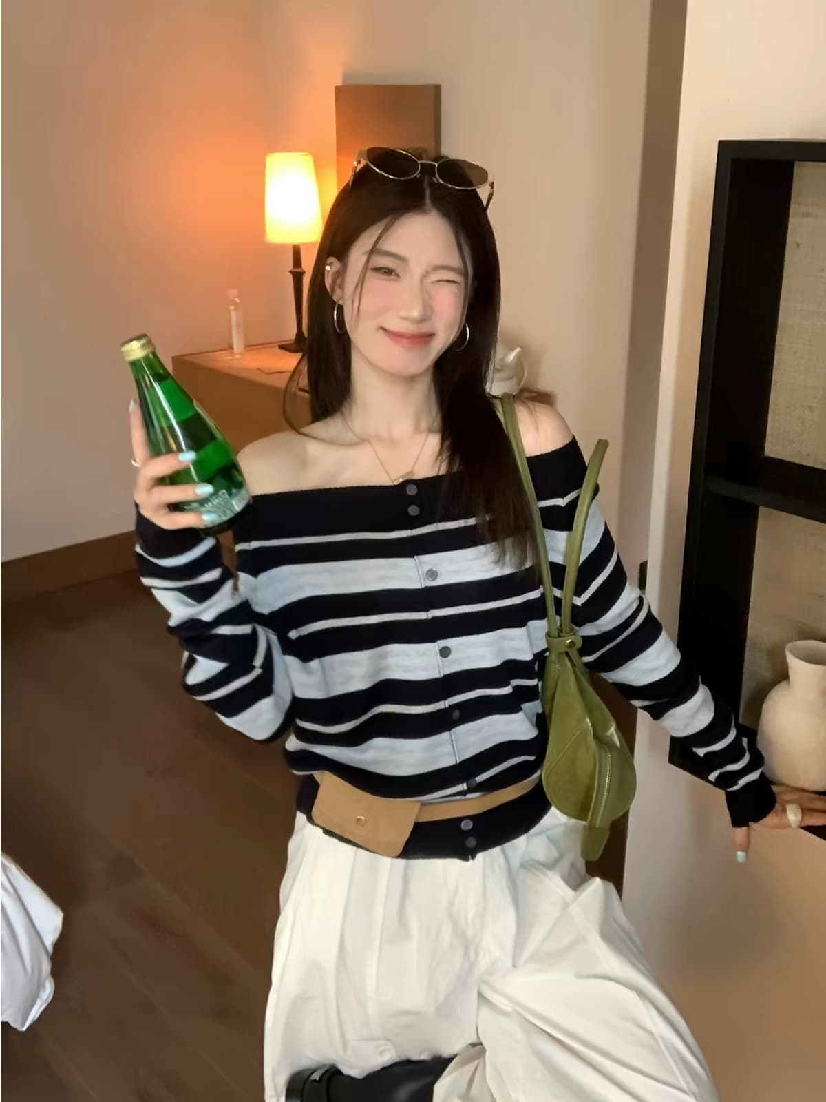 가을 한 부서 레트로 스트라이프 배색 오프숄더 싱글 줄 버튼 긴팔 니트 스웨터 맨위 여성 이미지 2