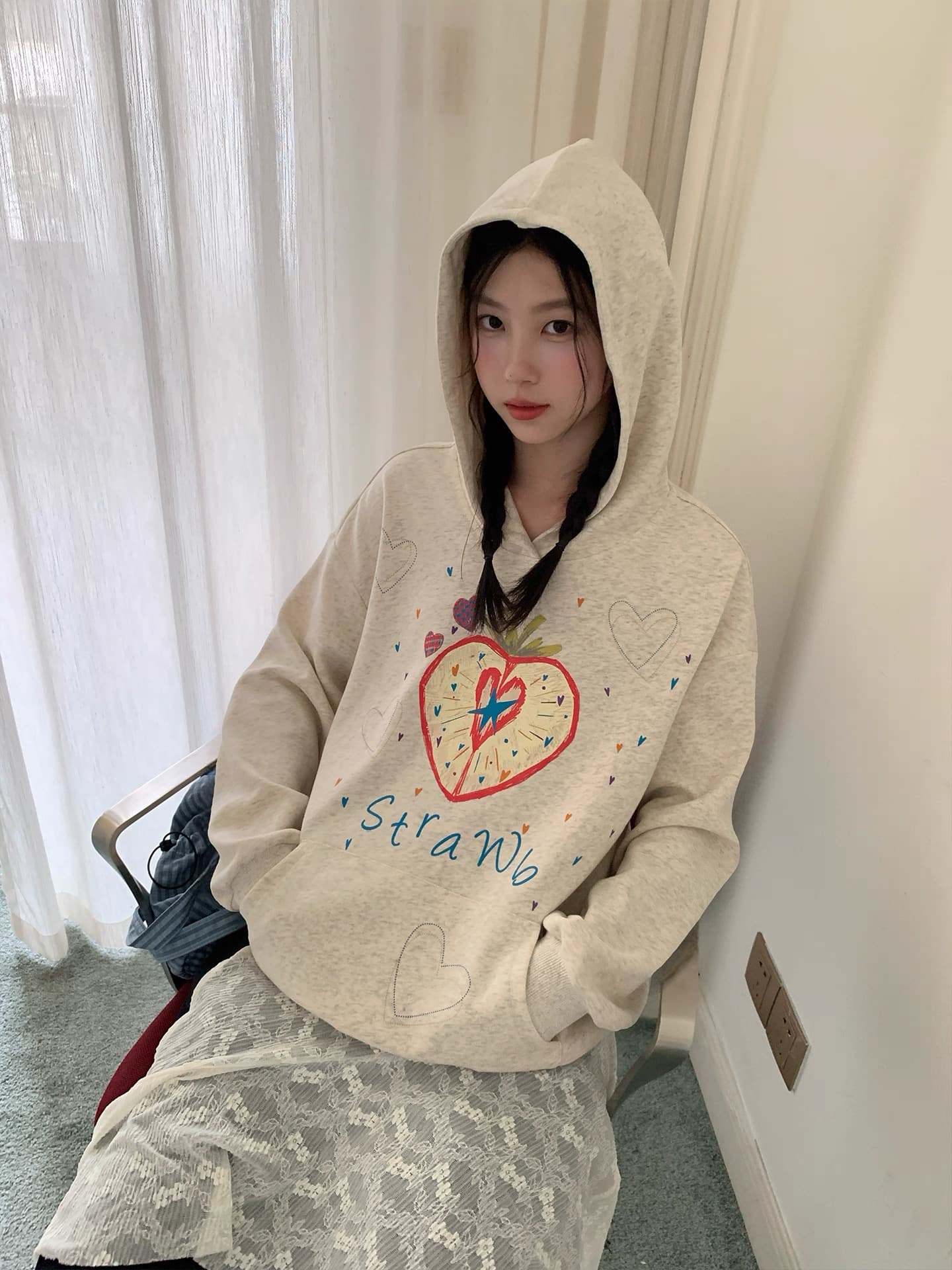 일본식 달콤함 재미있는 하트 프린트 후드 티 스웨터 여성 봄 가을 얇은 스타일 루즈핏 슈퍼 잘 생긴 수 있습니다. 사랑을 펌핑 로프 모자 셔츠