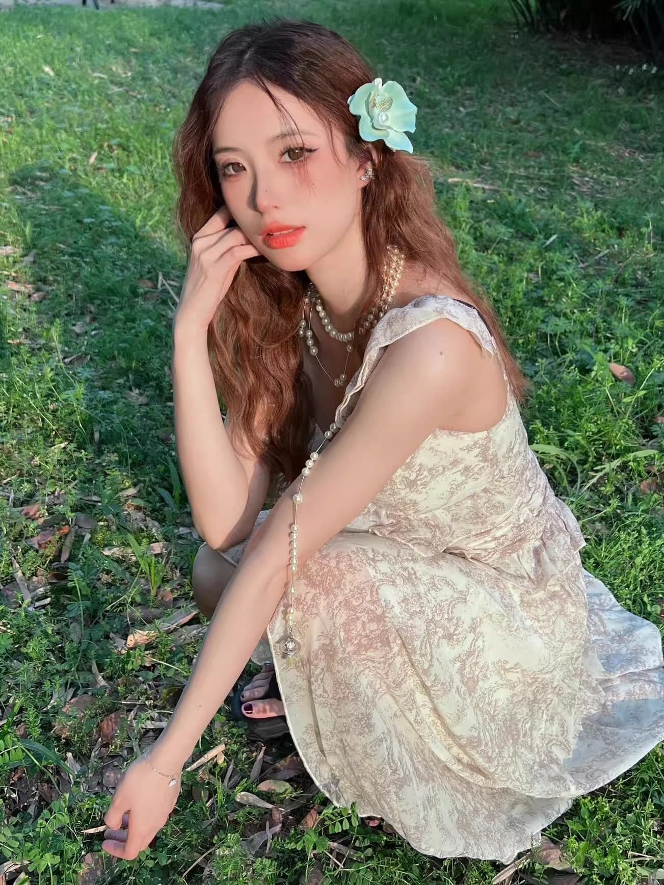 높음 비틀림 쉬폰 벨트 네리 있음 지퍼 신선함 꽃무늬 슬립 미니 스커트 프릴 주름 불규칙 드레스 이미지 3