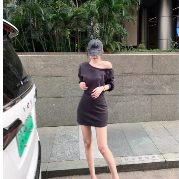 한 부서 비스듬한 어깨 긴팔 후드티 드레스 아이들 가을 겨울 새로운 디자인 센스 품격 허리 수축 슬림해 보이는 오프숄더 미니 스커트 이미지 4